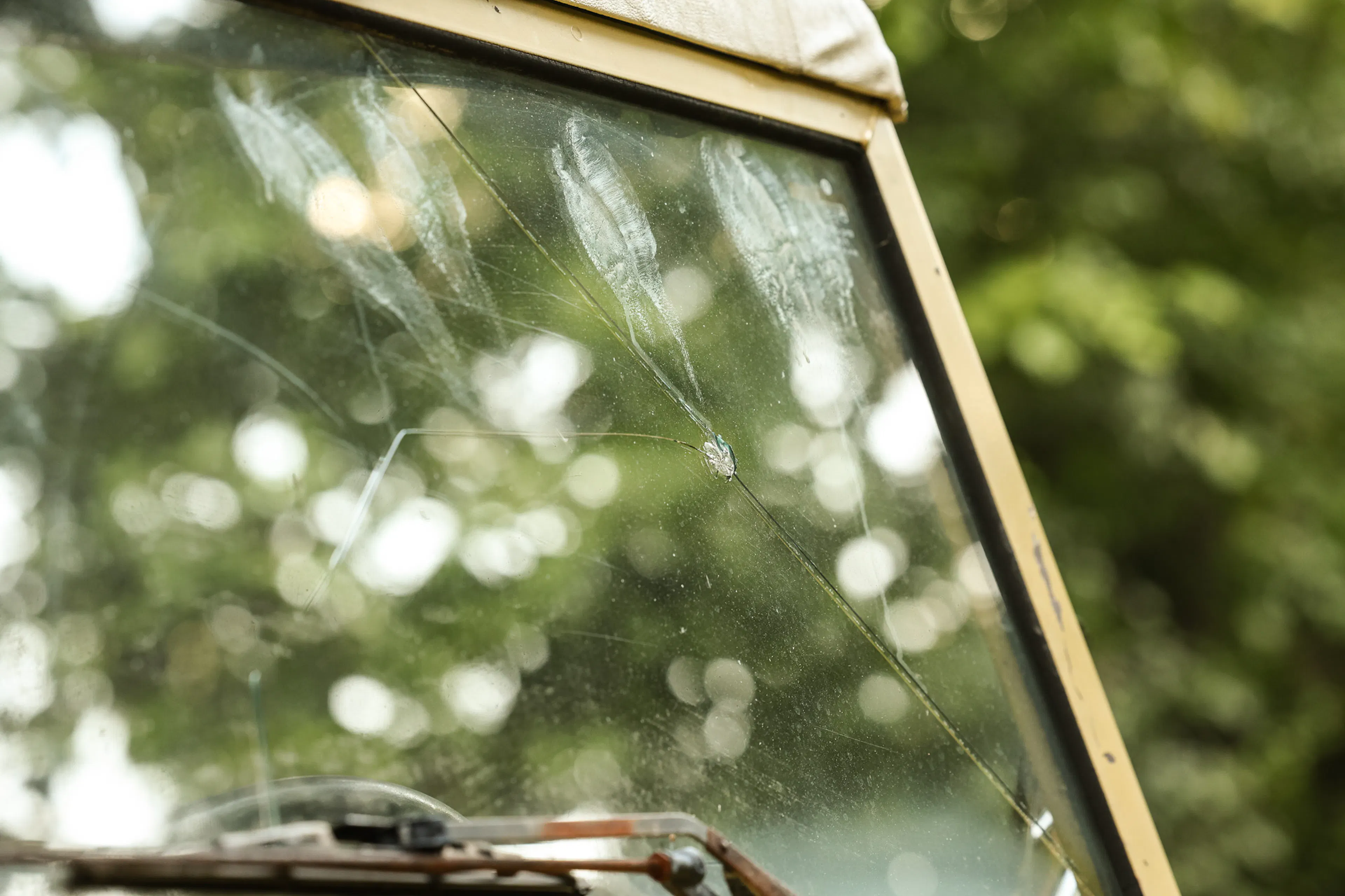 1973 Volkswagen Thing cracked screen