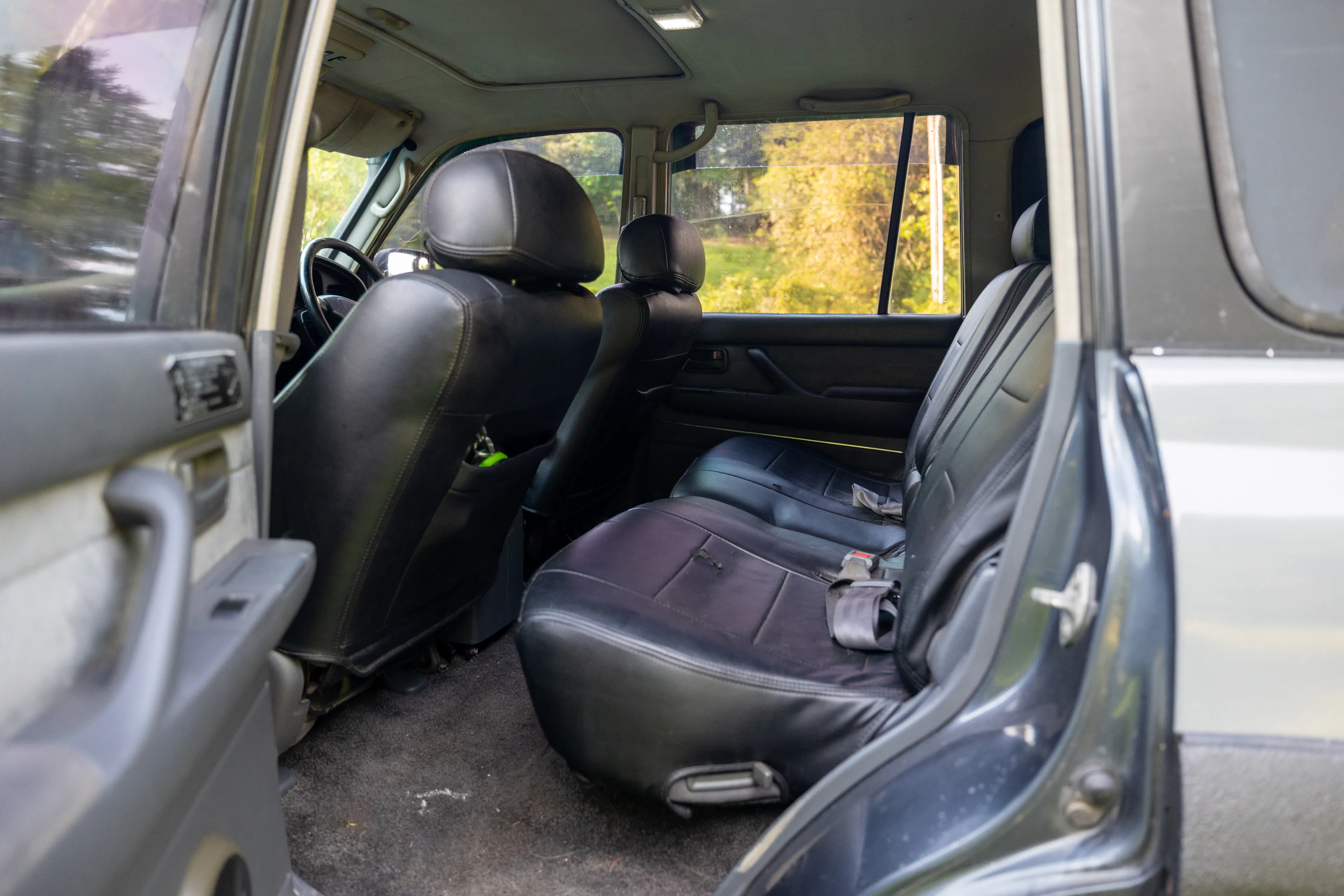 1990 Toyota Land Cruiser VX Limited passenger side rear seat