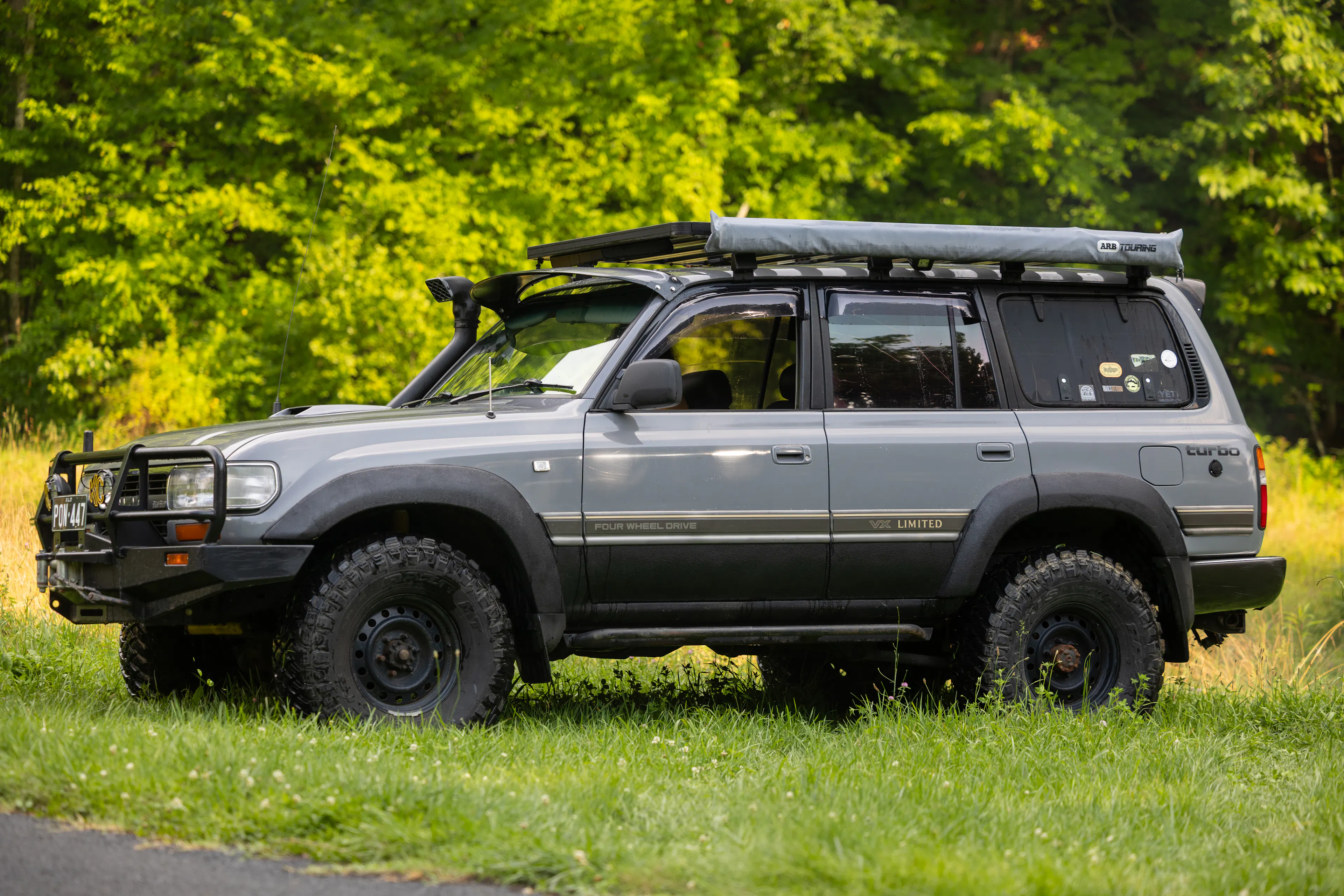 1990 Toyota Land Cruiser VX Limited passenger front 3/4