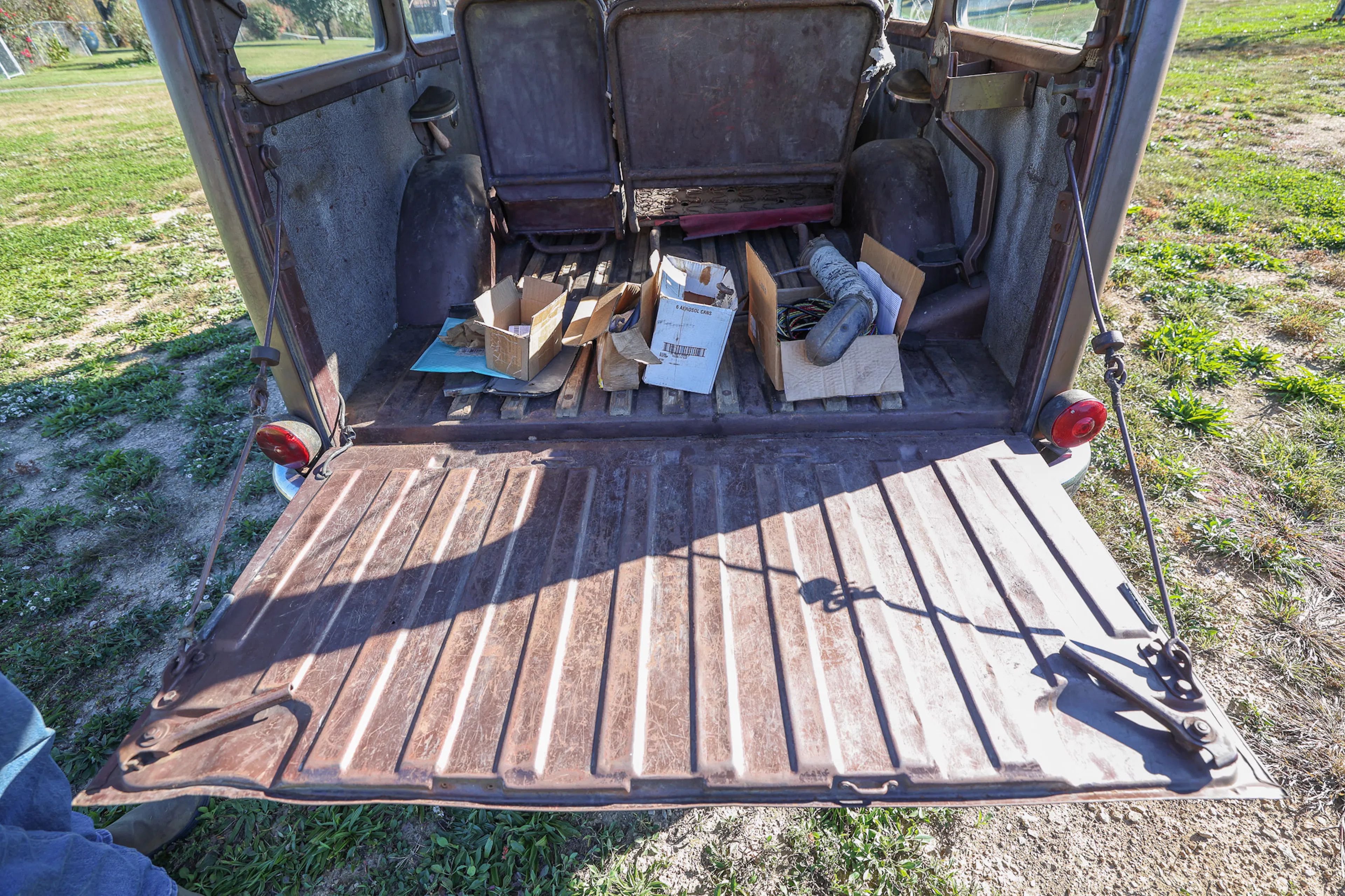 1951 Willys Wagon tailgate