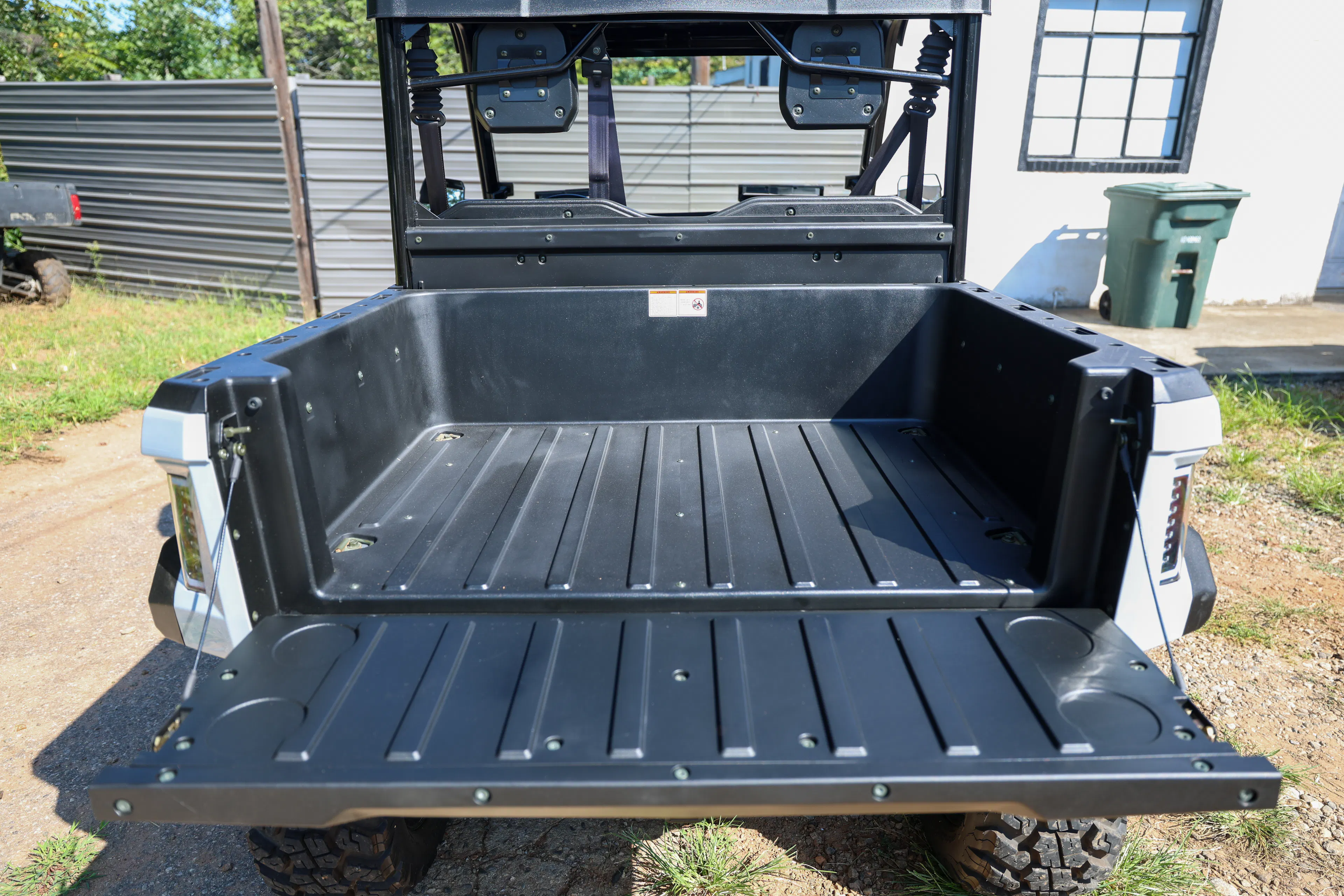 2024 Axis 550 tailgate down