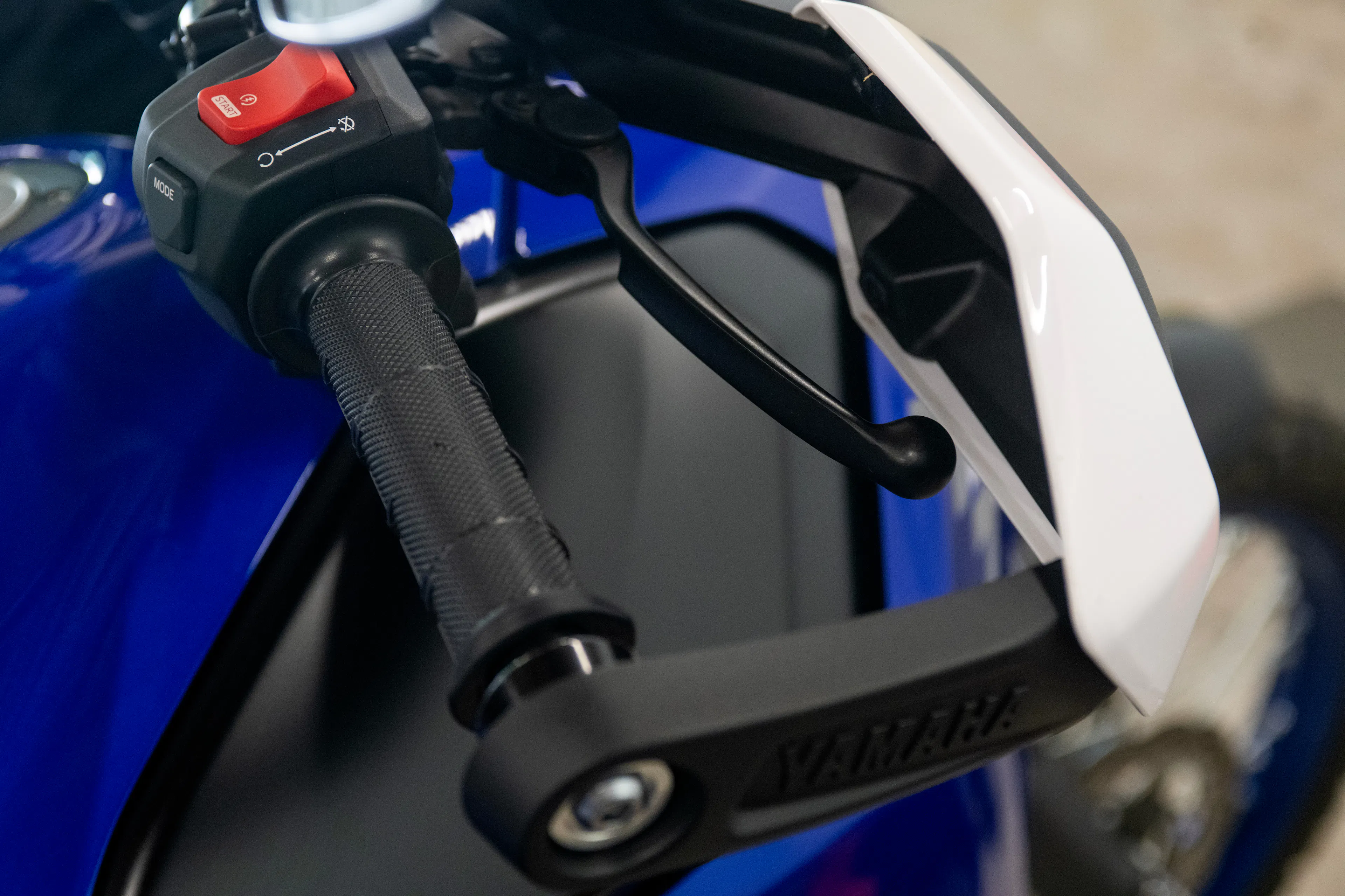 2025 Yamaha Tenere 700 right grip high