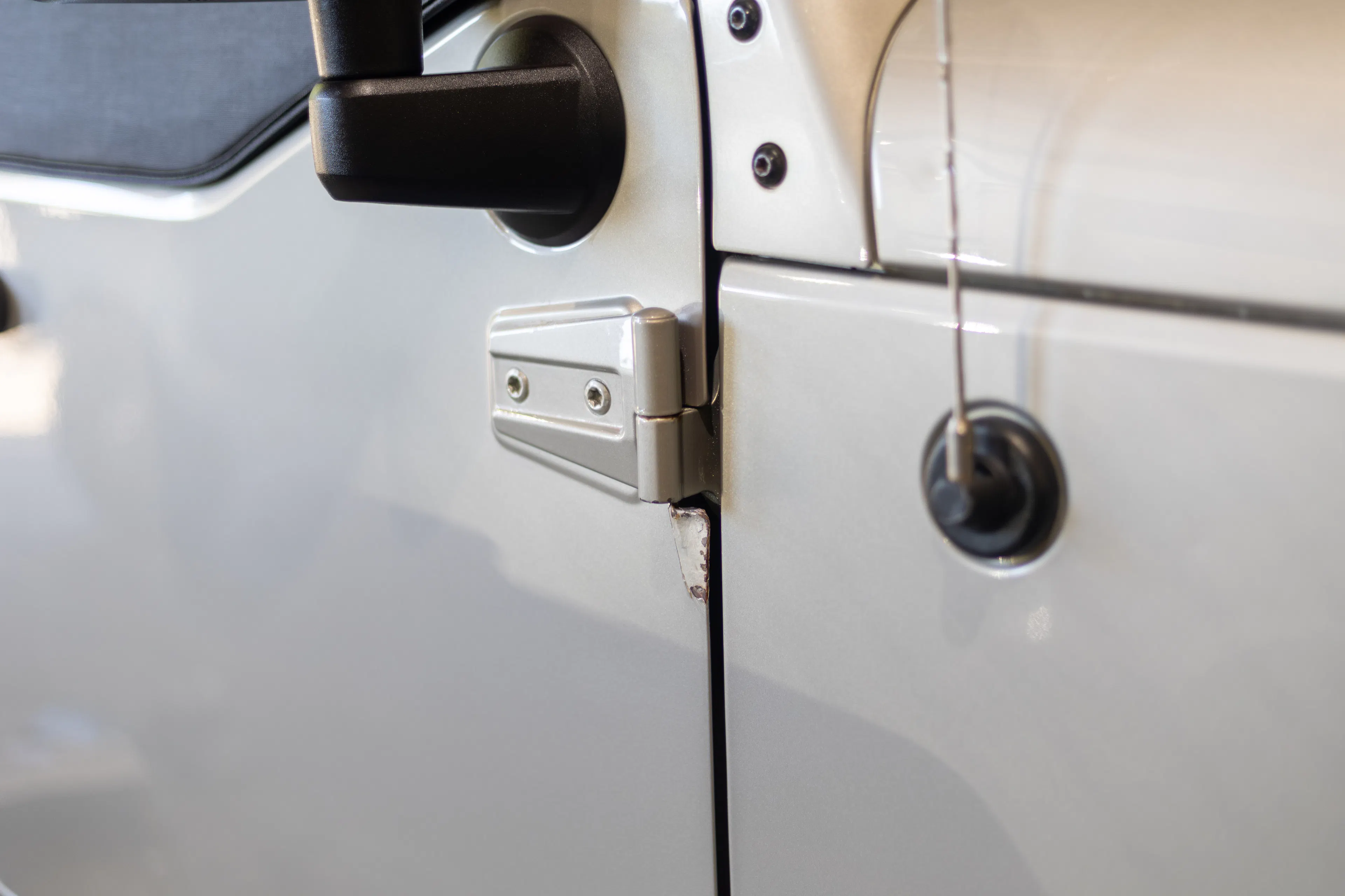 2007 Jeep Wrangler Limited Rubicon door hinge 2