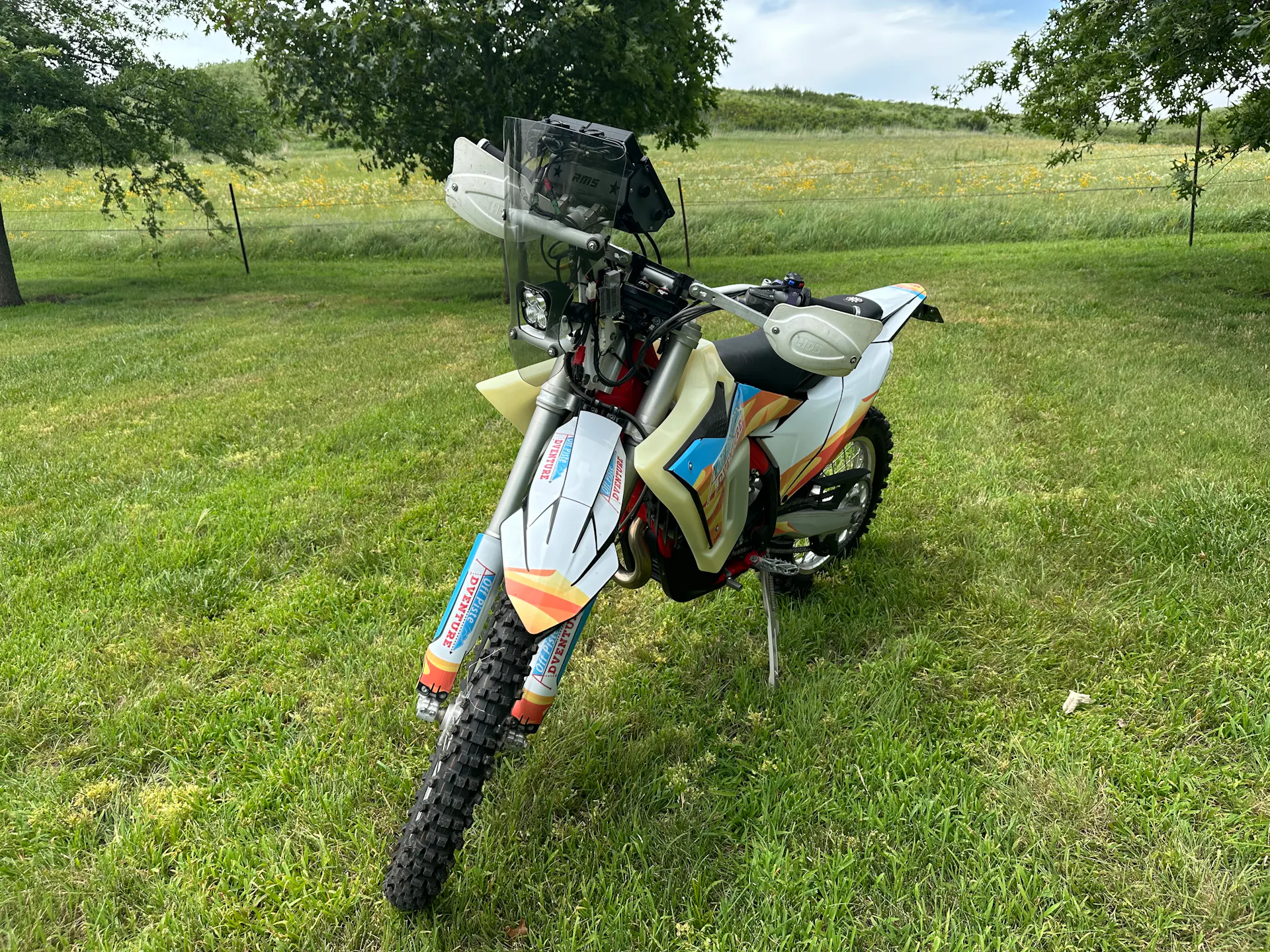 2024 Gas Gas ES500F Off-Piste Adventures left side front 3/4 steep