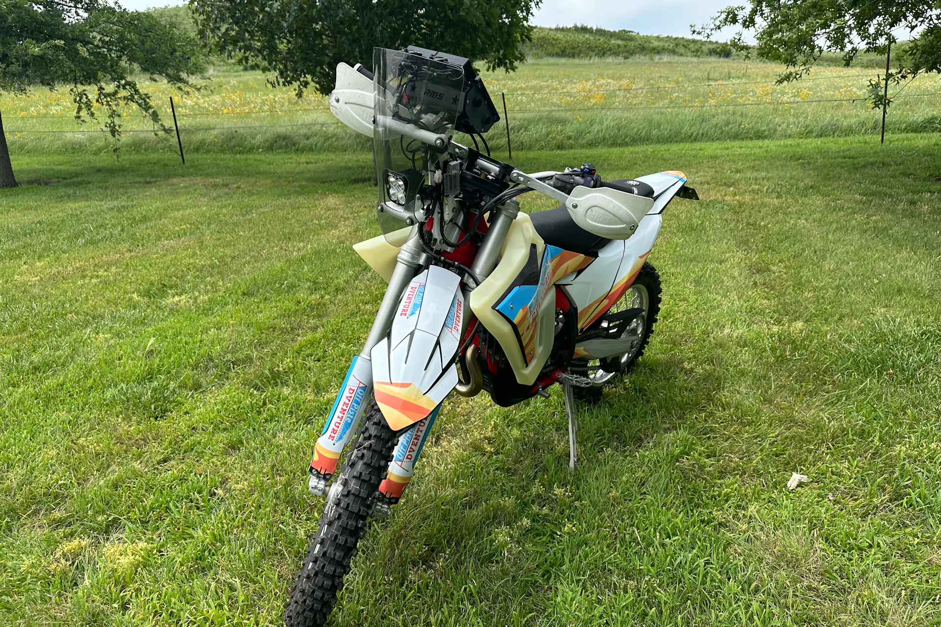 2024 Gas Gas ES500F Off-Piste Adventures left side front 3/4 steep