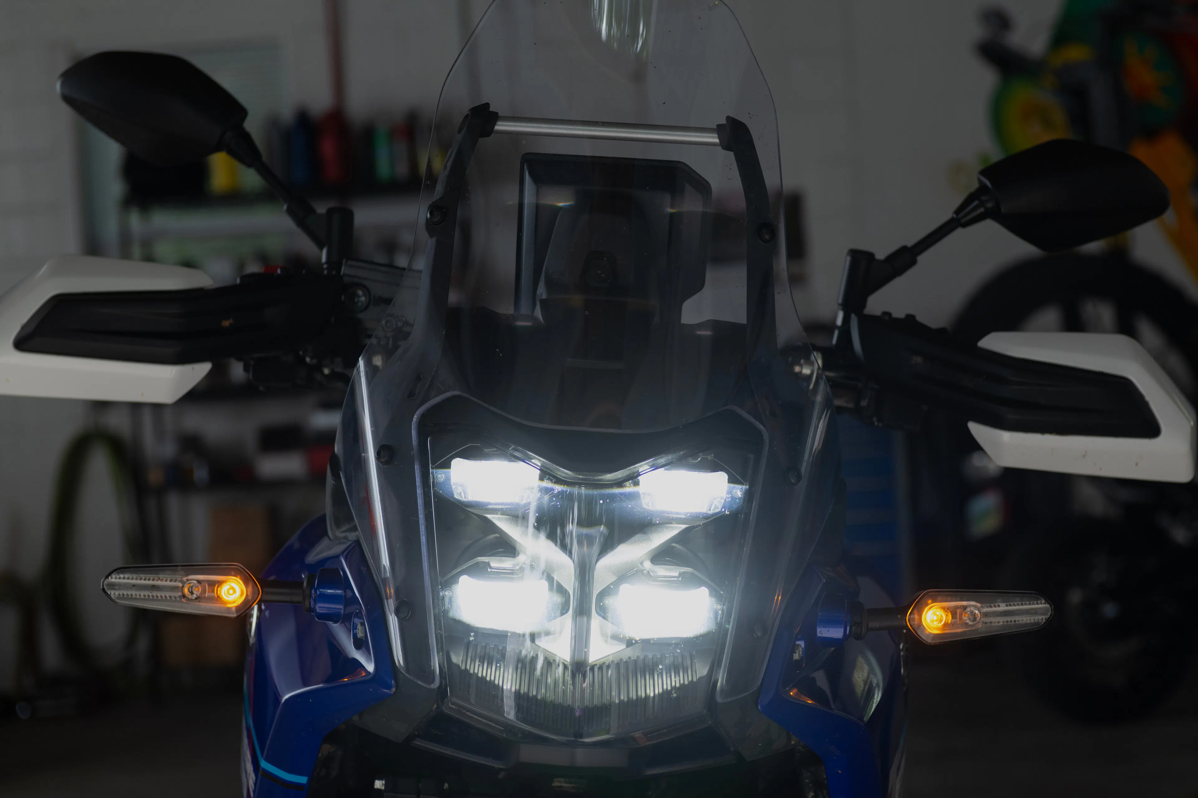 2025 Yamaha Tenere 700 headlight on