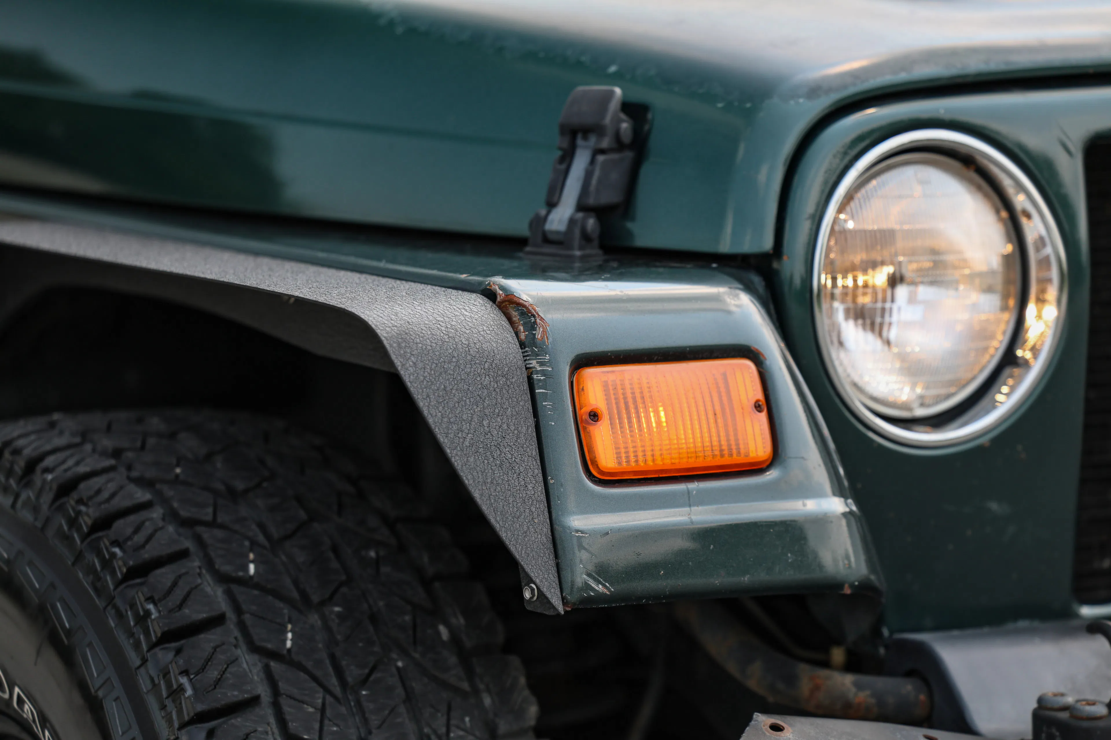 1999 Jeep Wrangler Sport passenger turn signal