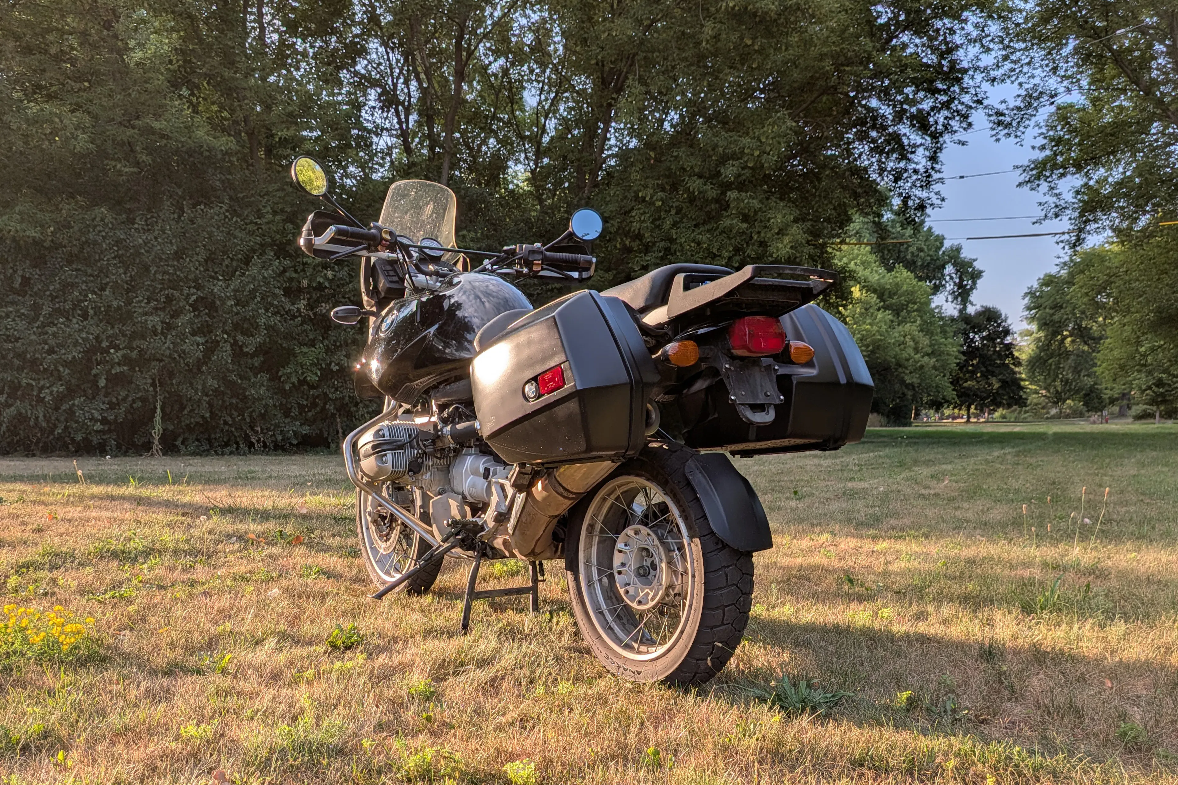 1996 BMW R1100GS left rear 3/4