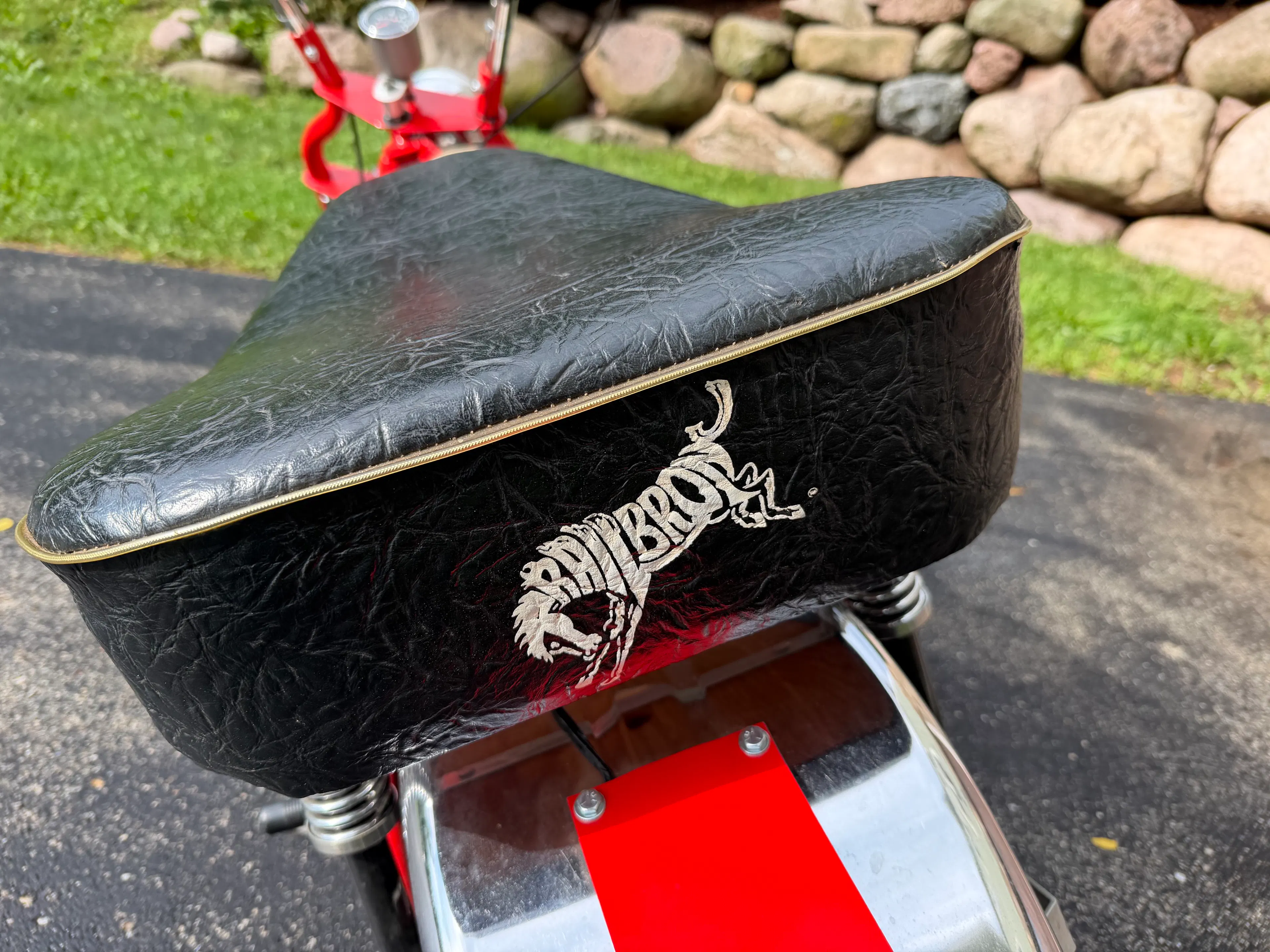 1974 Heald VT-8 Super Trail Bronc seat logo 