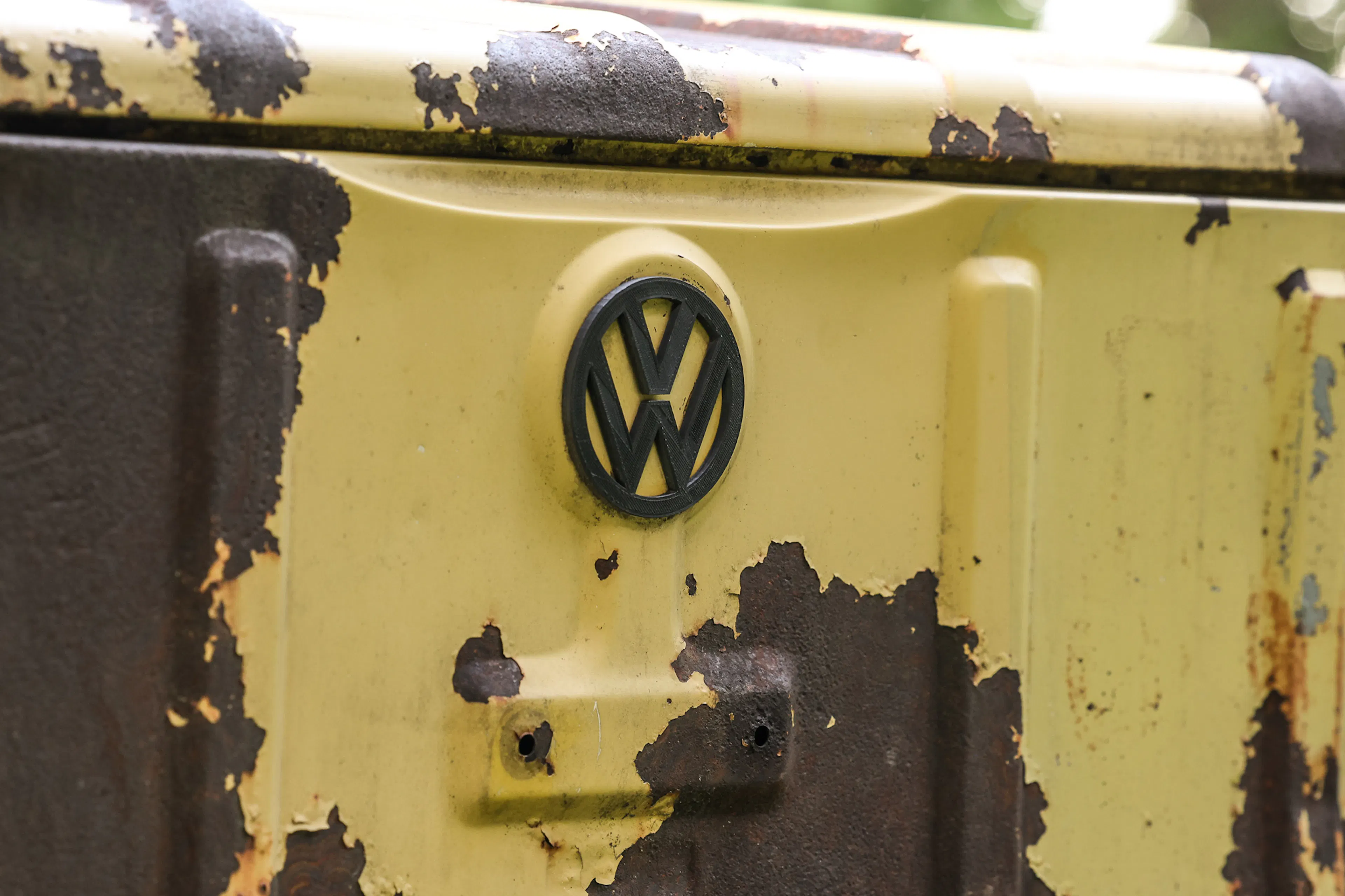 1973 Volkswagen Thing front badge