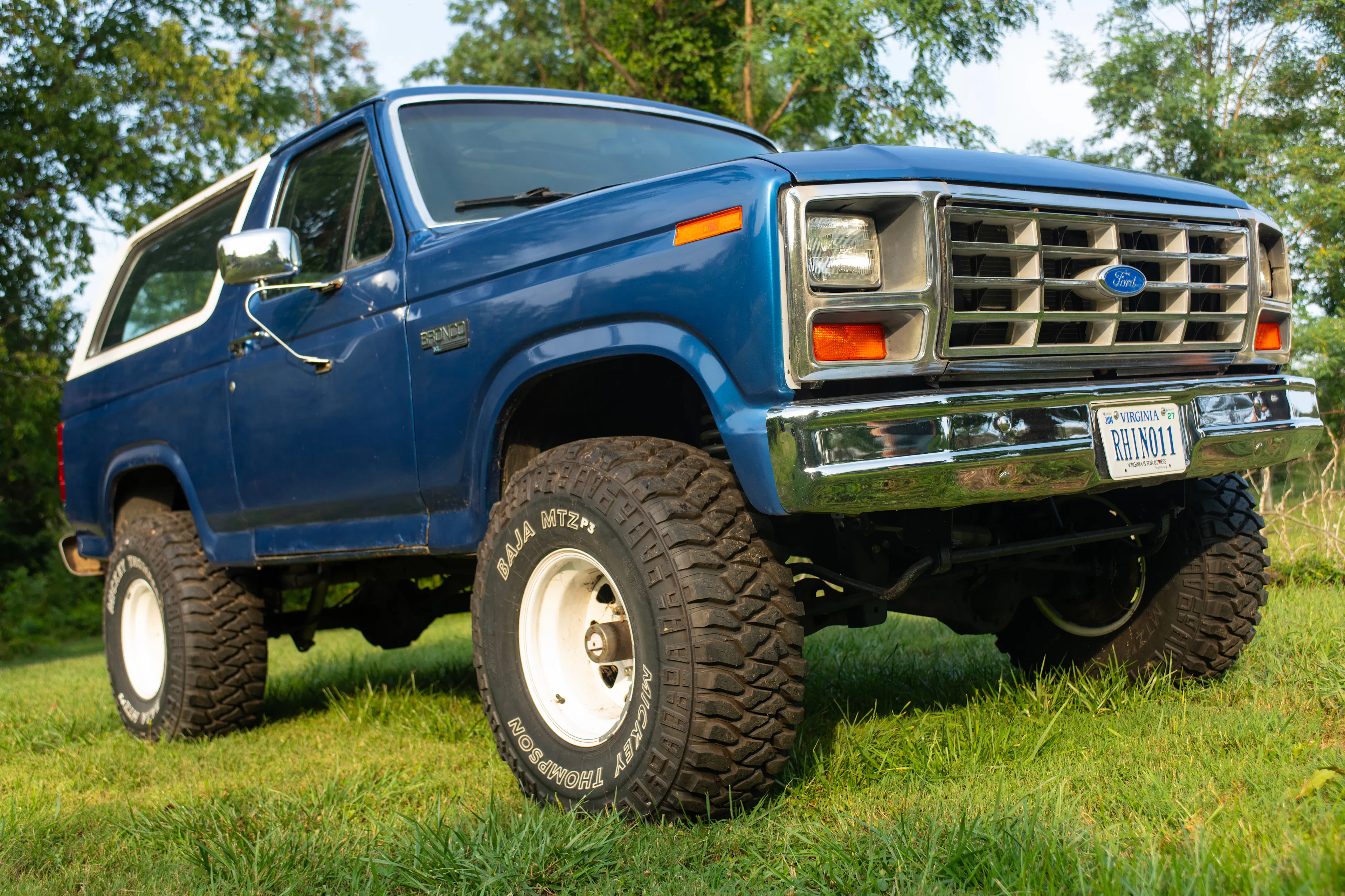 1985 Ford Bronco passenger low 3/4
