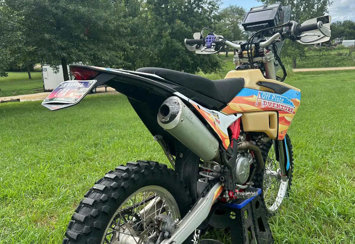 2024 GasGas ES500F right rear 3/4 close