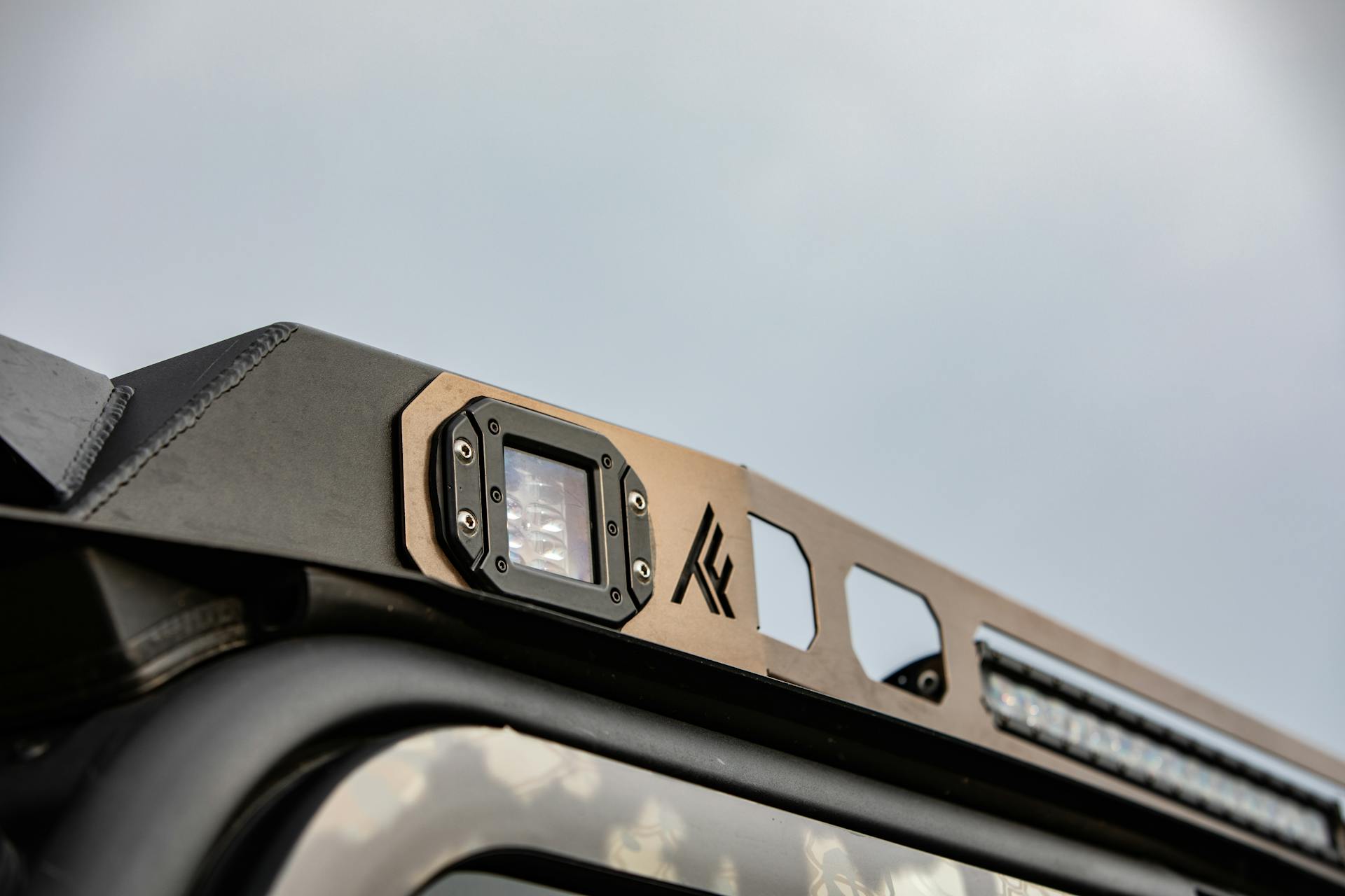 2022 Defender Max Lone Star Cab light bar