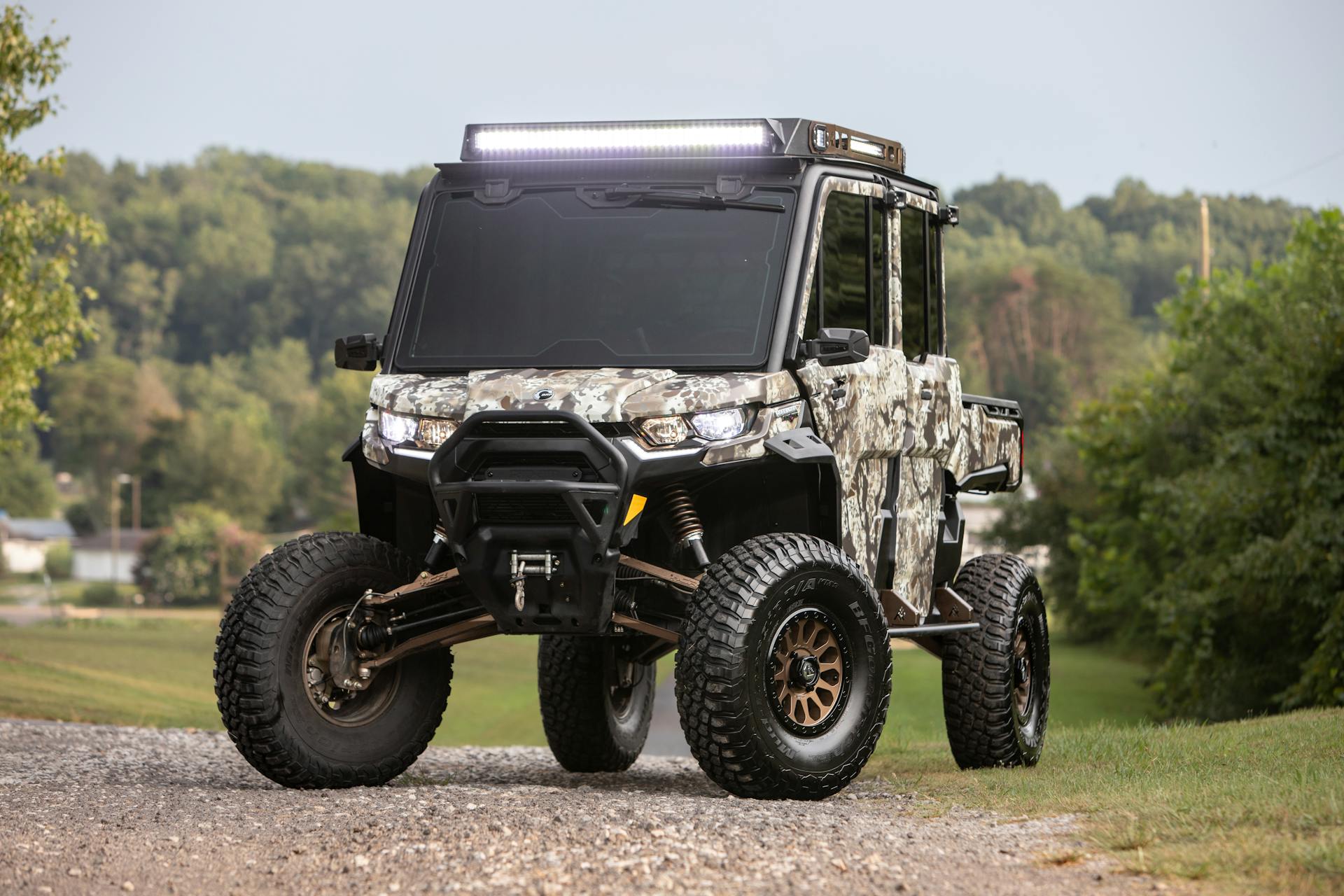 2022 Defender Max Lone Star Cab 3/4 driver