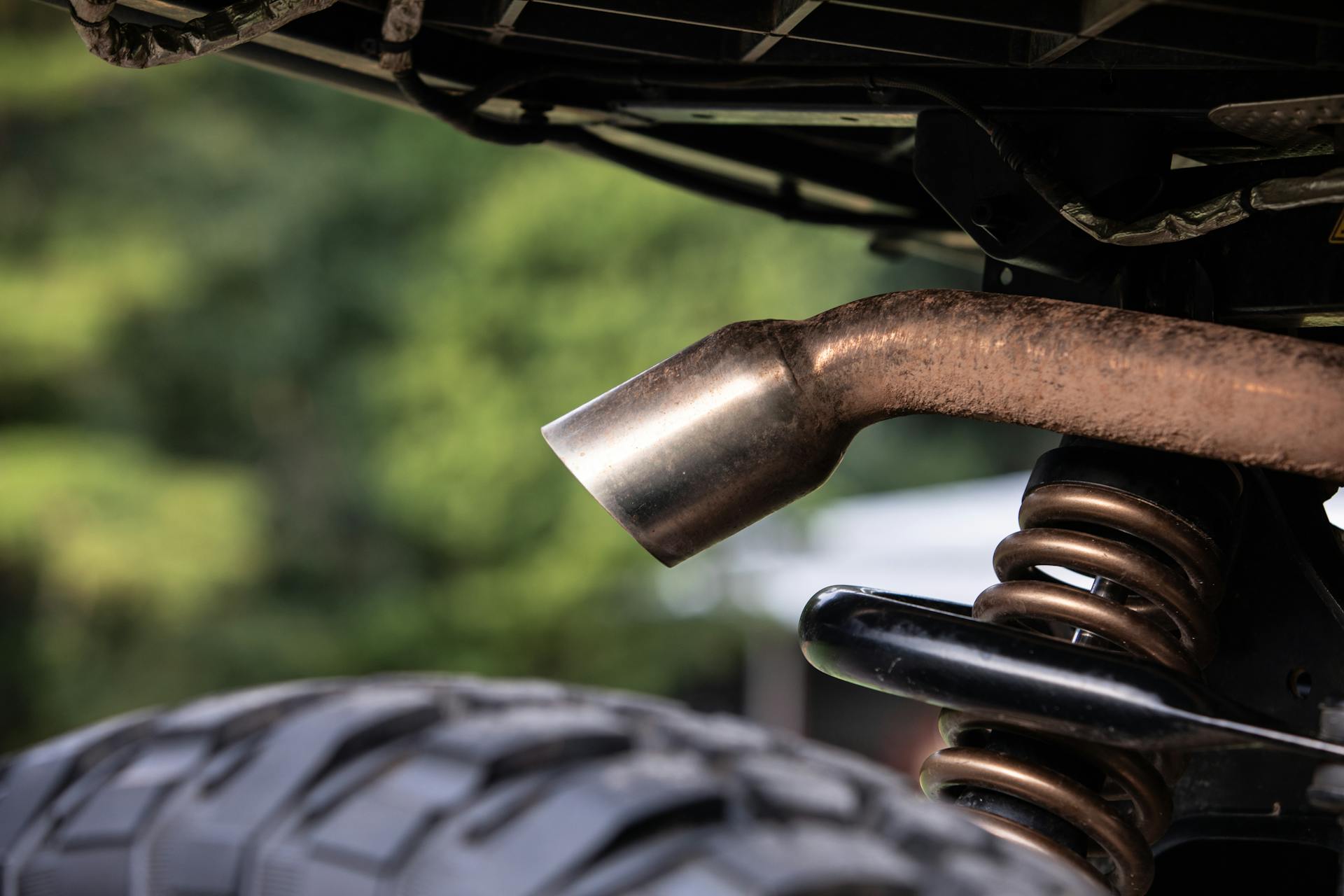 2022 Defender Max Lone Star Cab exhaust