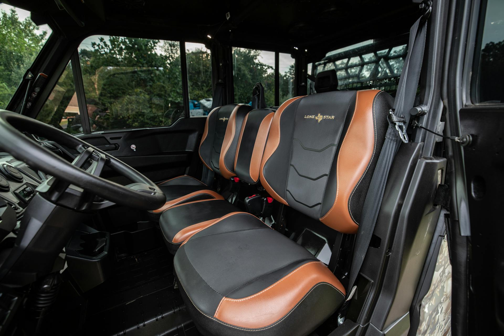 2022 Defender Max Lone Star Cab driver seat