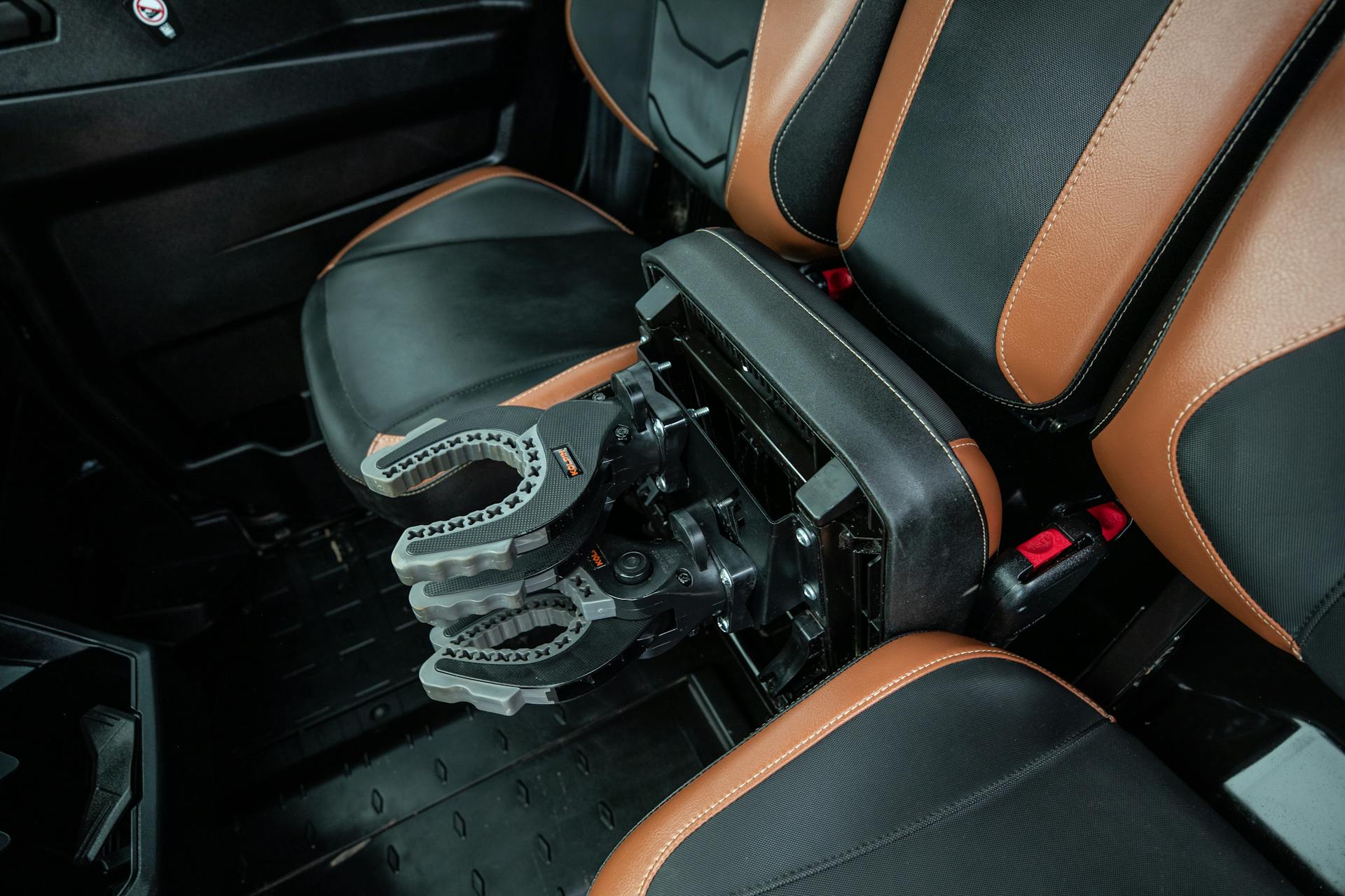 2022 Defender Max Lone Star Cab gun holders