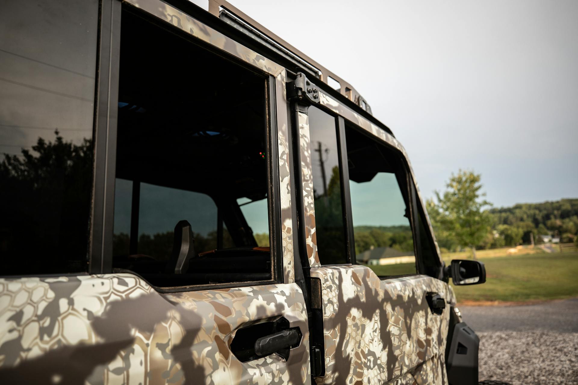 2022 Defender Max Lone Star Cab side windows