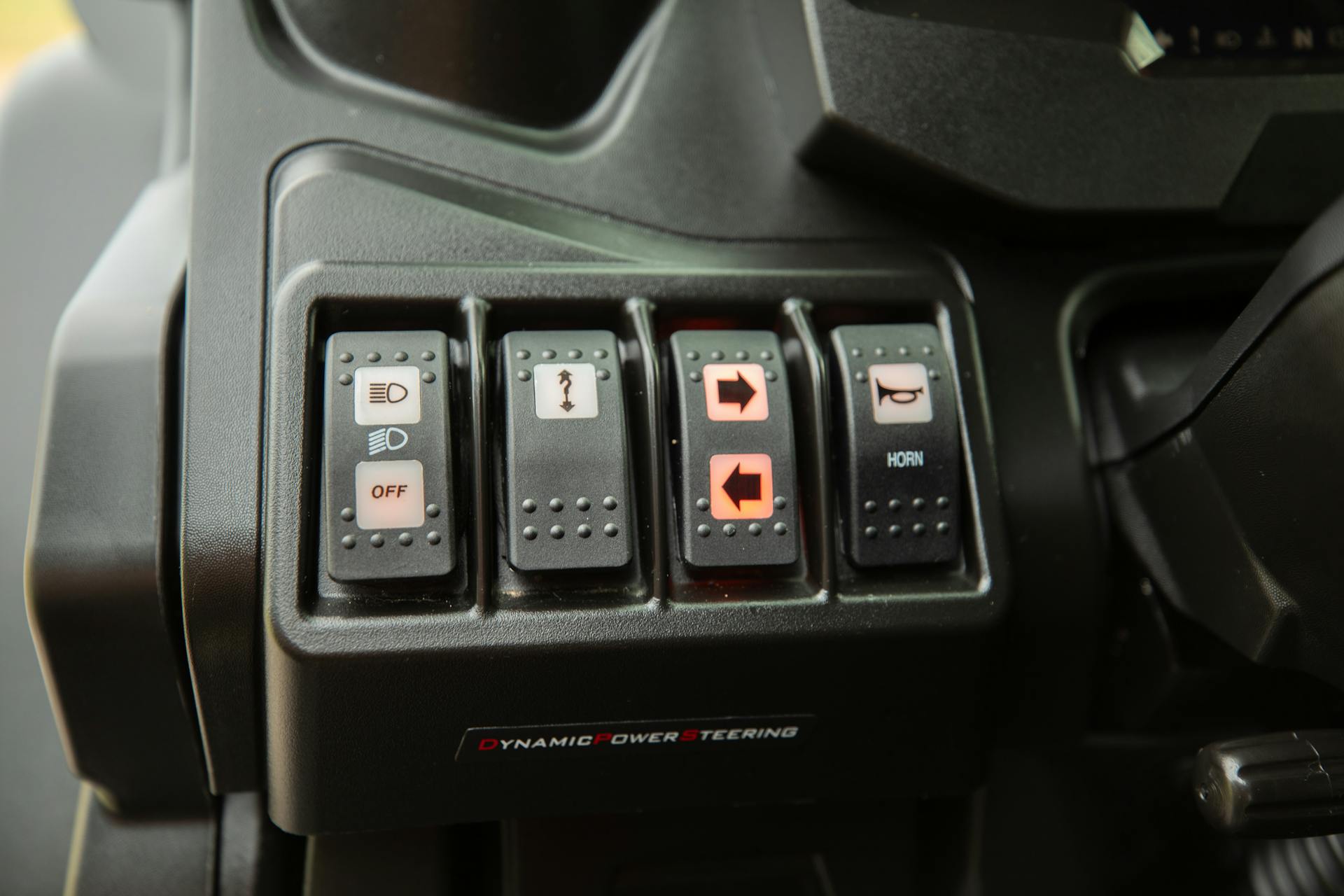 2022 Defender Max Lone Star Cab auxiliary switches