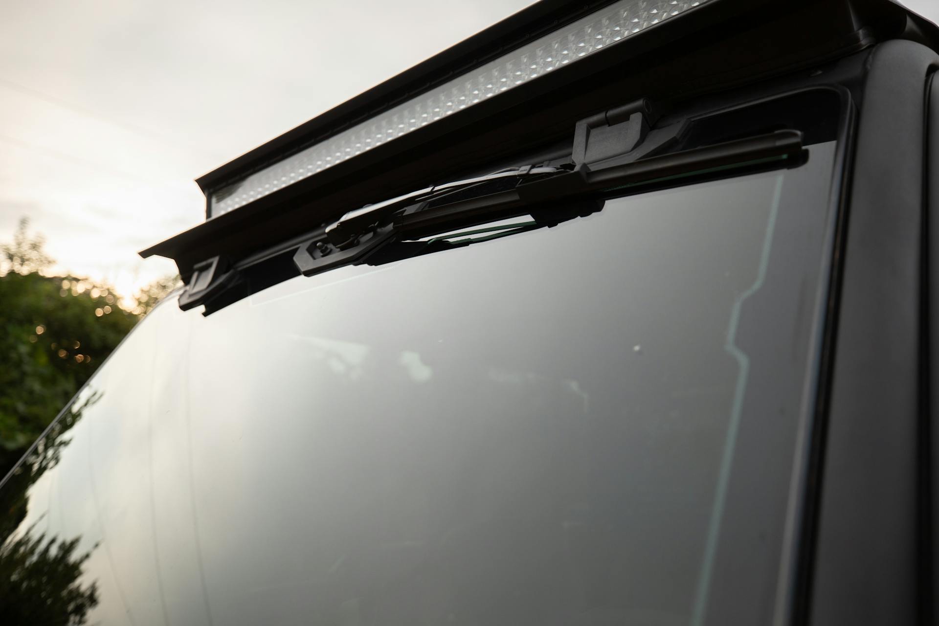 2022 Defender Max Lone Star Cab windshield