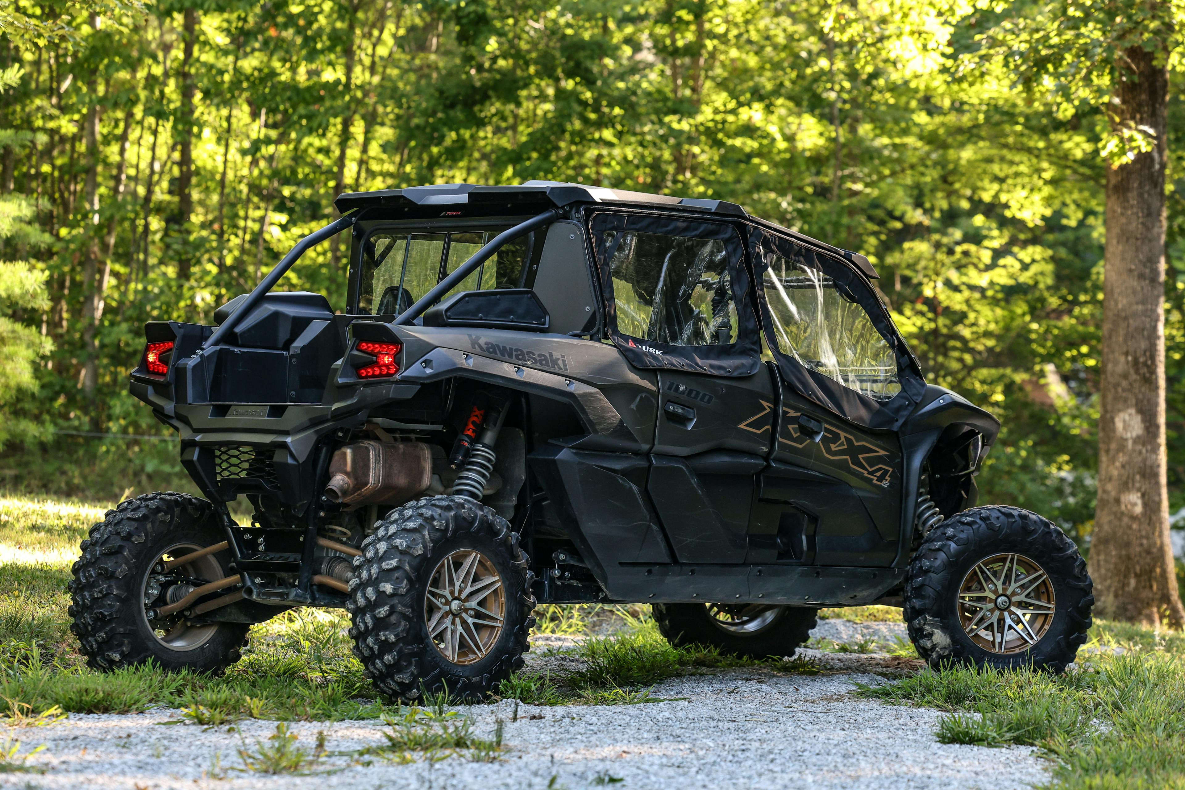 2024 Kawasaki Teryx KRX4 1000 SE eS rear 3/4 wide