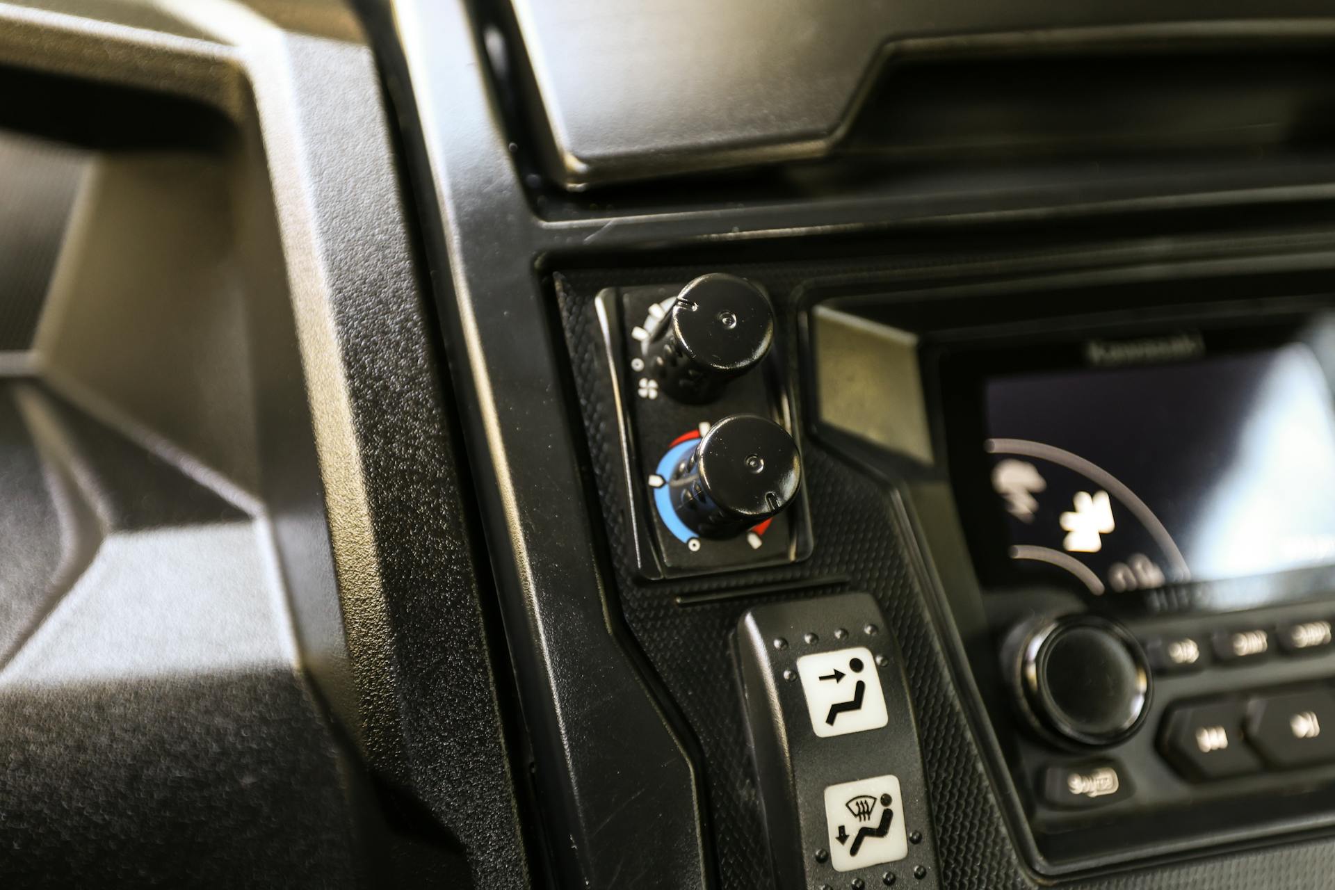 2024 Kawasaki Teryx KRX4 1000 SE eS HVAC detail. 