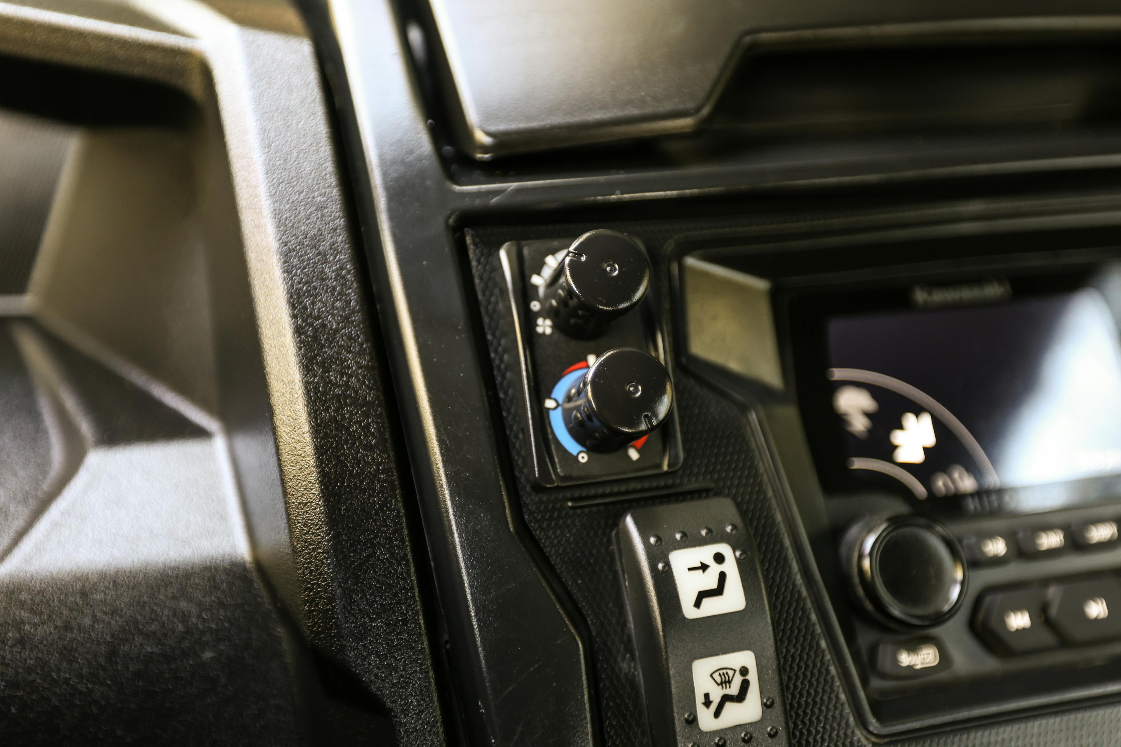 2024 Kawasaki Teryx KRX4 1000 SE eS HVAC detail. 