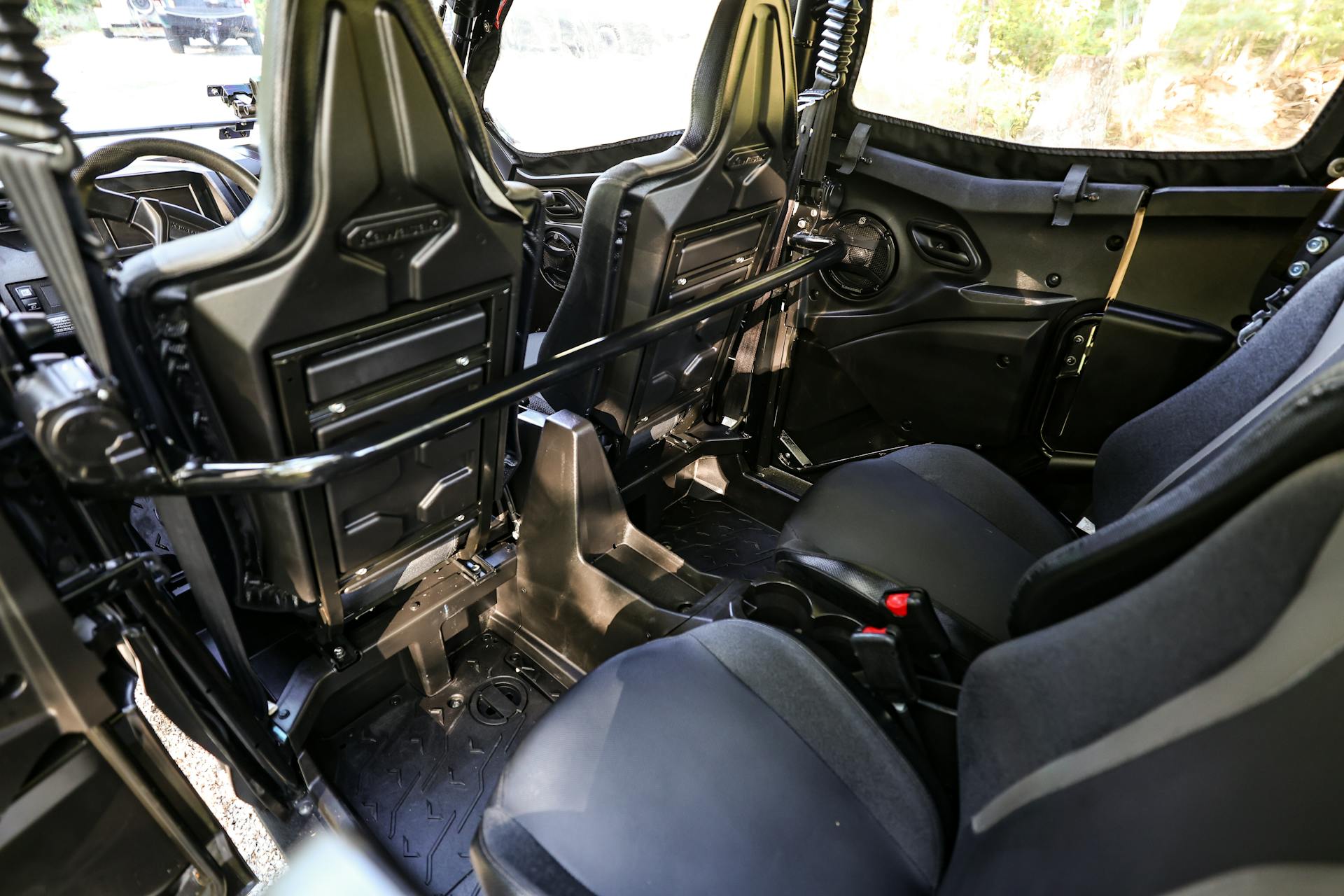 2024 Kawasaki Teryx KRX4 1000 SE eS back row.