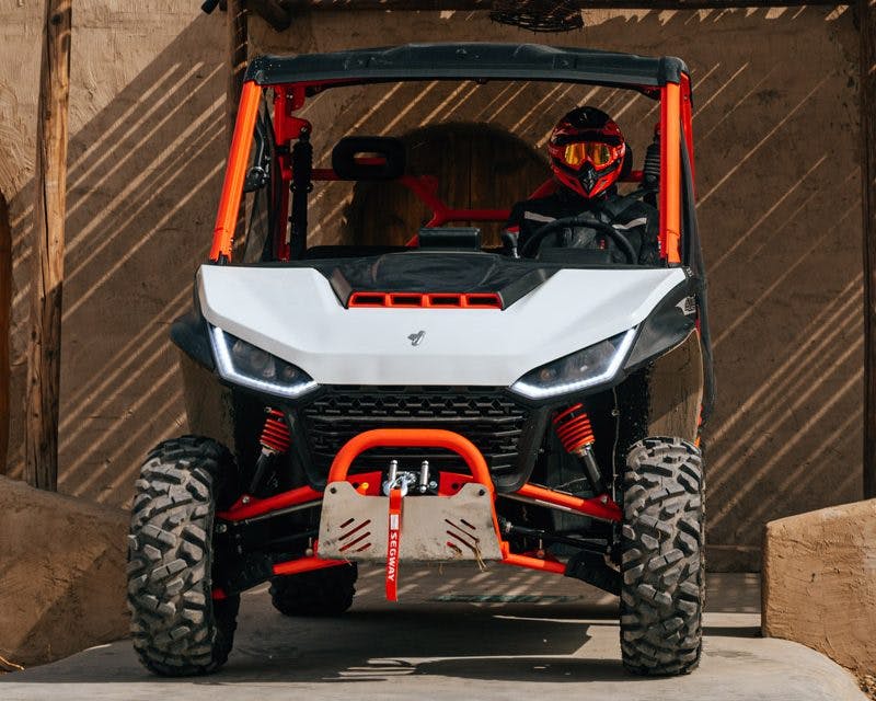 2025-Segway-UT10-front.