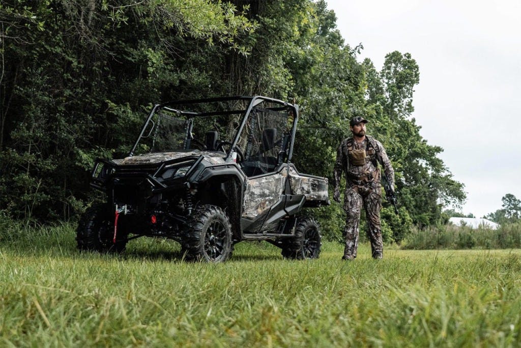 2024-pioneer-1000-woods