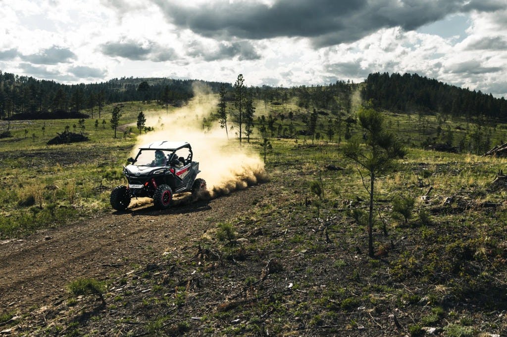 2026-cfmoto-zforce-950-sport