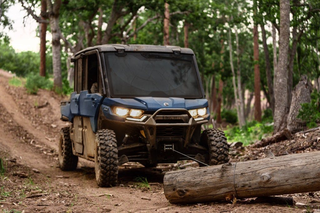 ORV-MY25-Defender-MAX-LTD-HD10-DustyNavy-Action