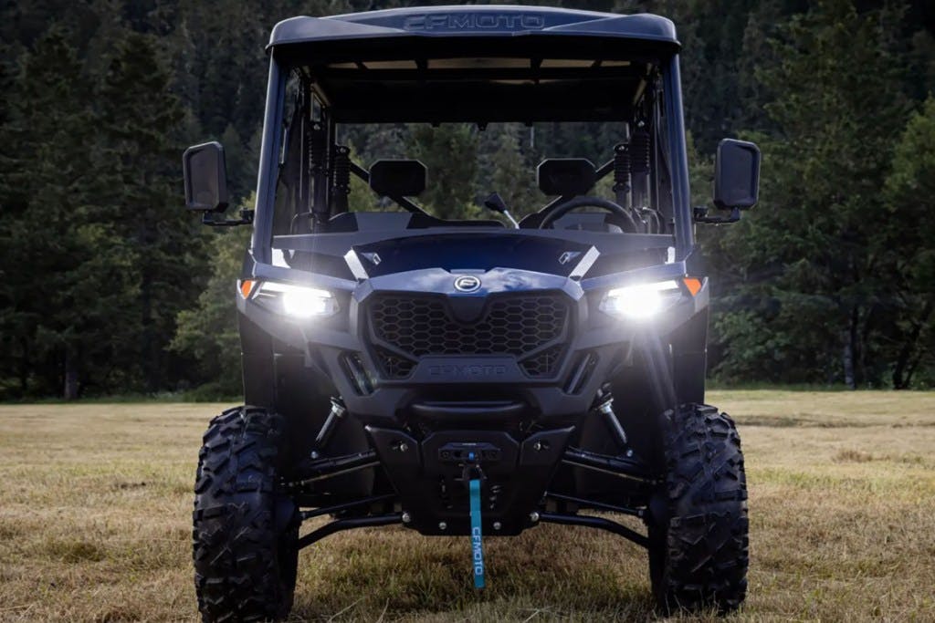 2025 CFMoto UForce 800 XL giving you the brights.