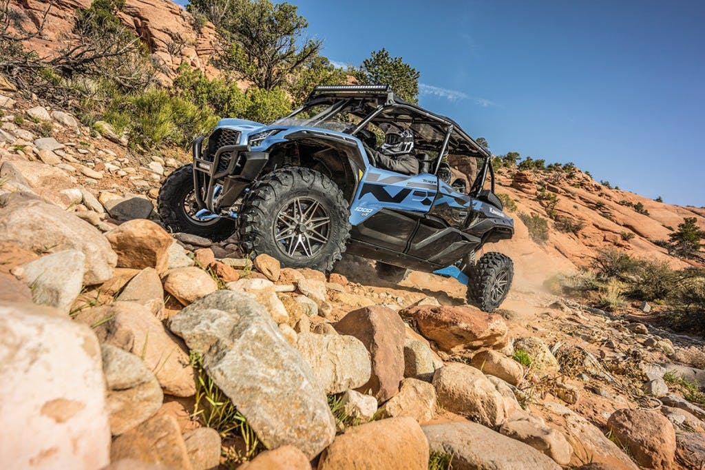 2025 kawasaki teryx krx4 1000 crawling over rocks.