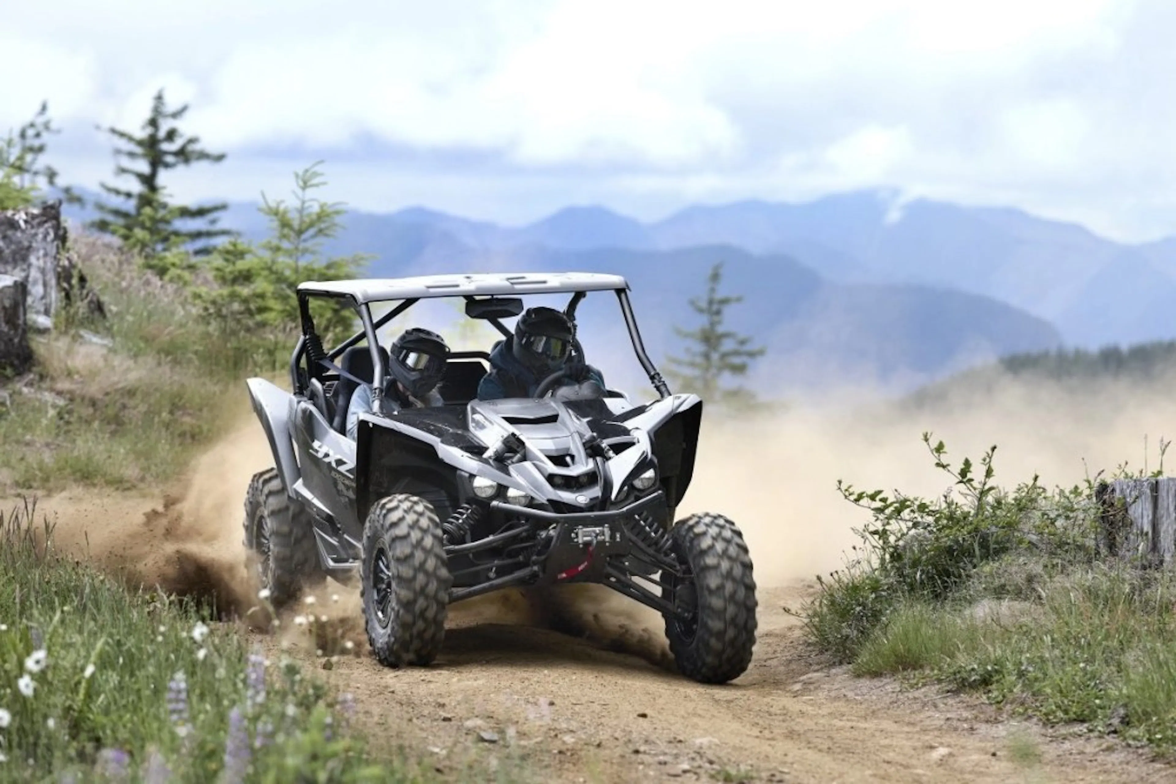 2025-Yamaha-YXZ1000R-XT-R