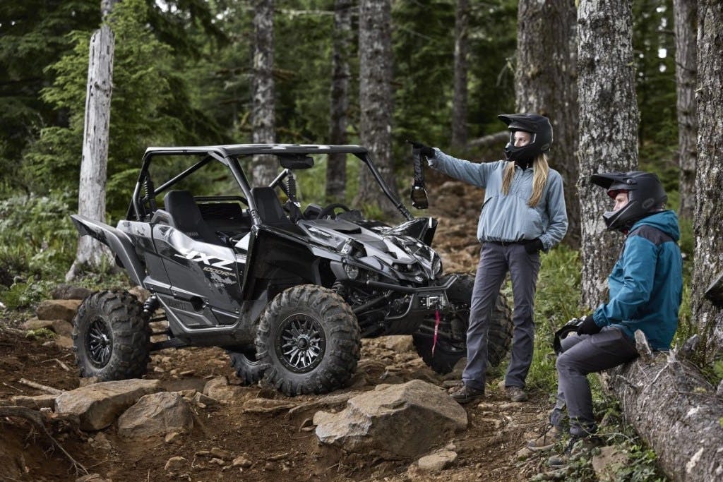 2025-Yamaha-YXZ1000R-Lifestyle