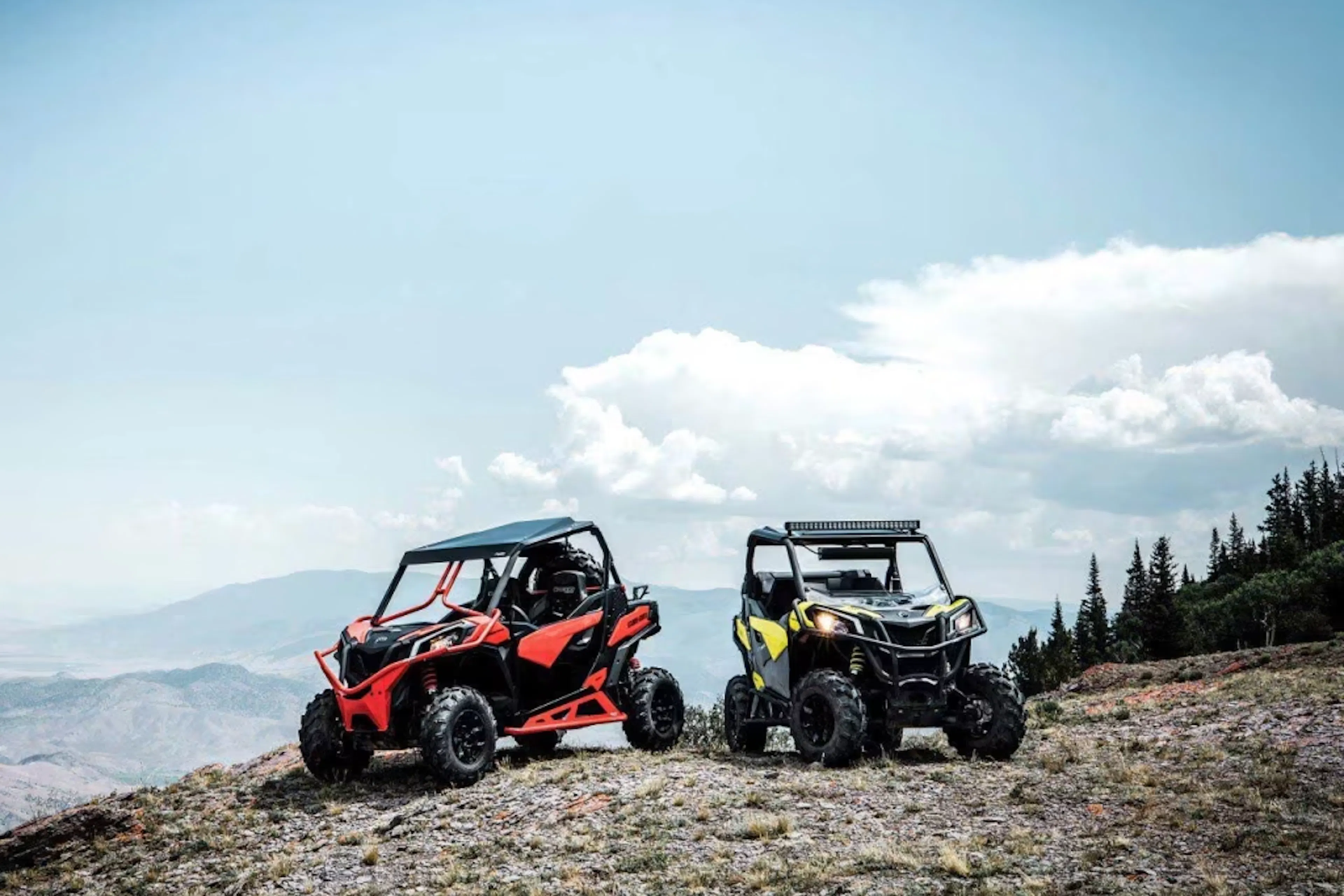 2025 Can-Am Maverick Trail-lead
