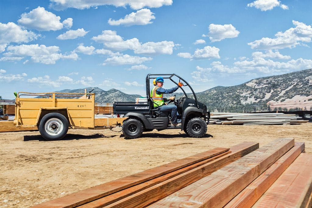 2024 Kawasaki Mule SX farm work towing