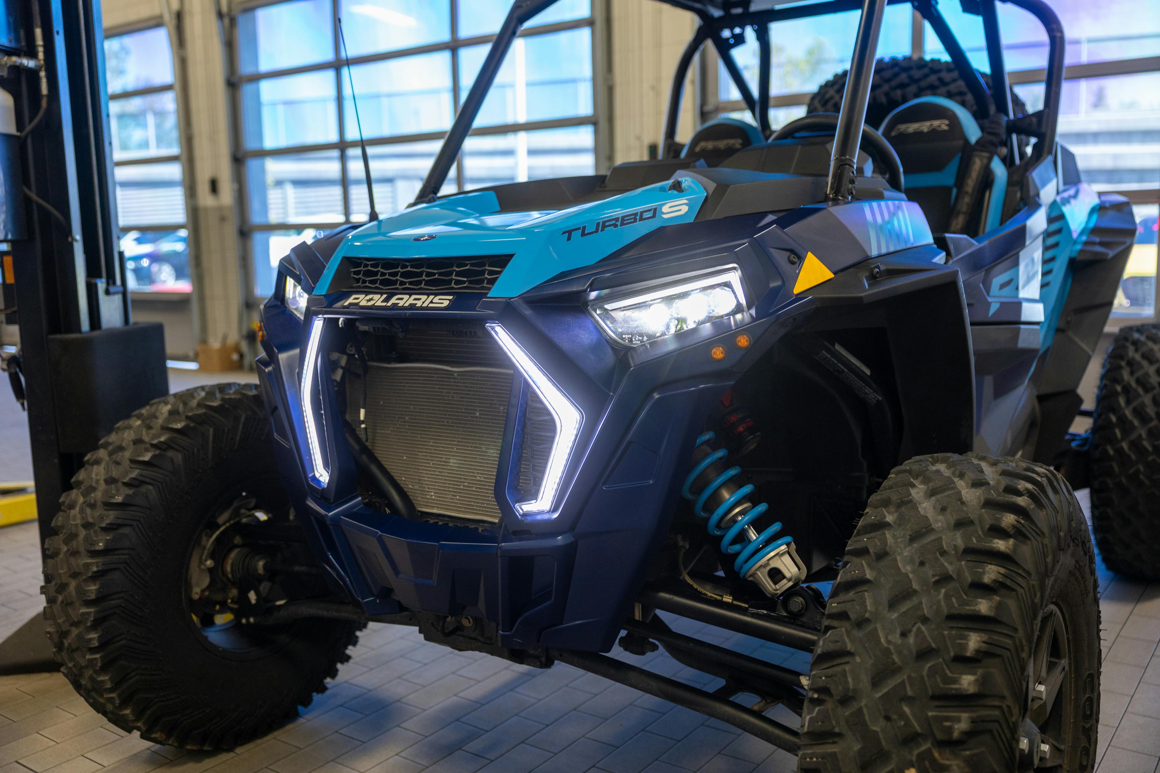 2020 Polaris RZR Turbo S fang lights