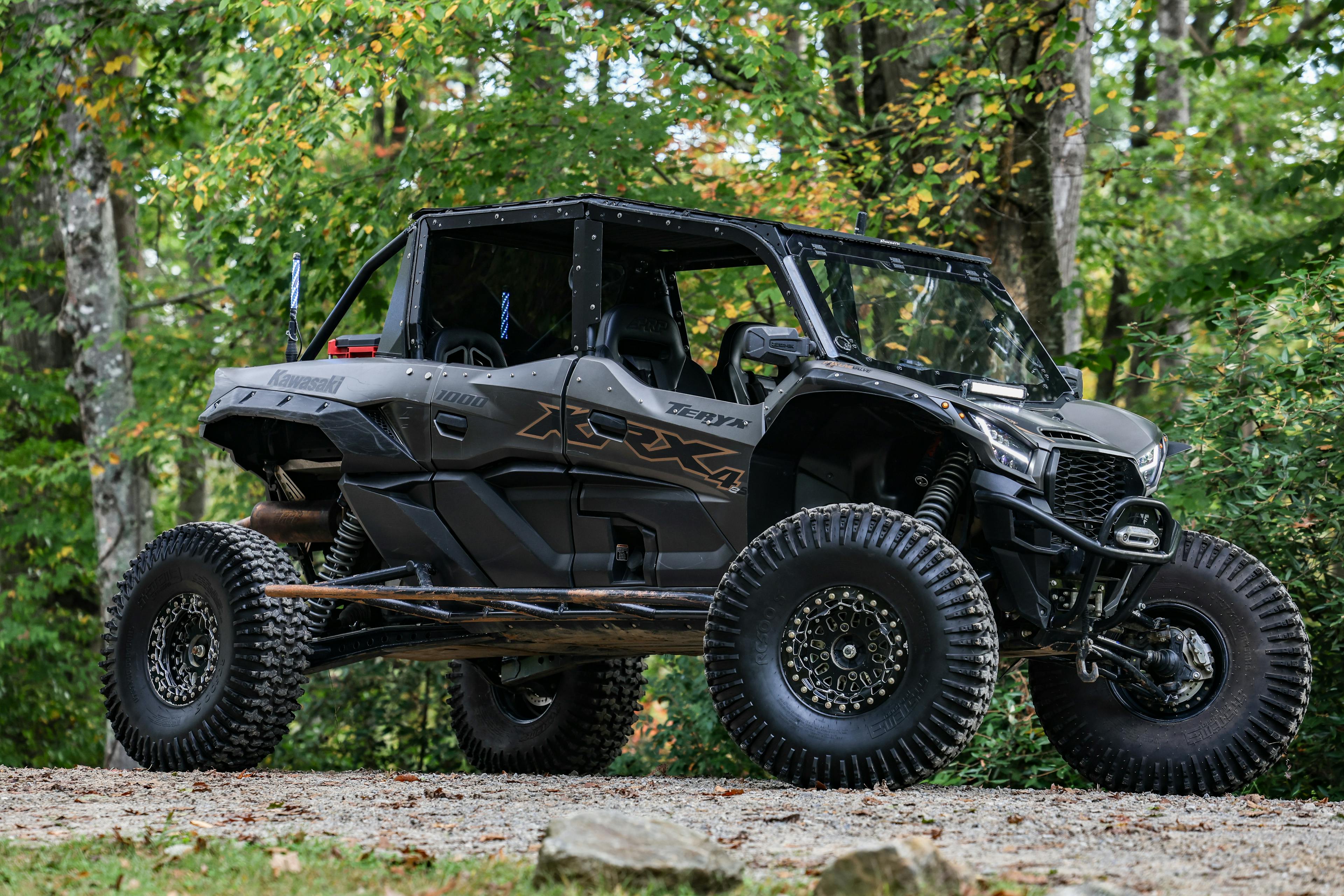 2023 Kawasaki Teryx KRX4 1000 eS SE front passenger side