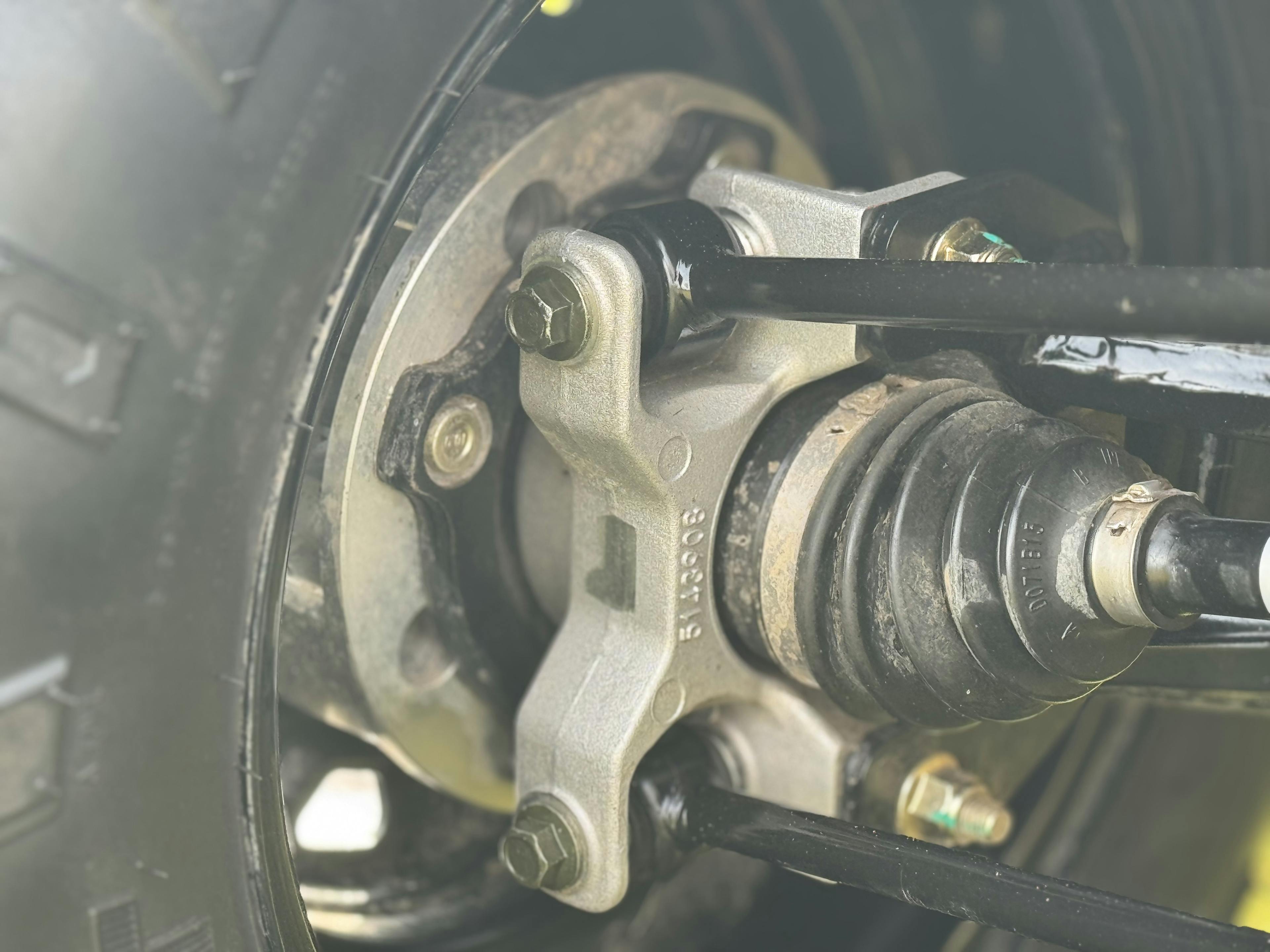 2024 Polaris RZR 200 hub closeup