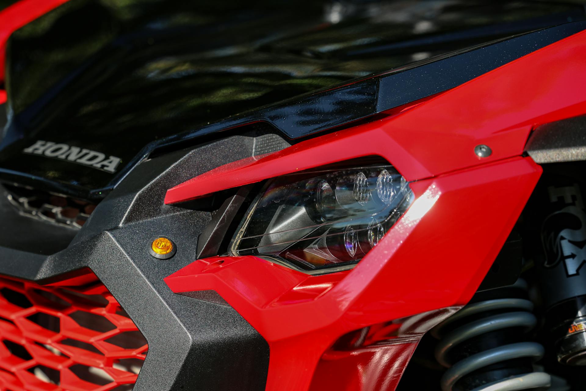 2022 Honda Talon 1000X-4 headlight detail