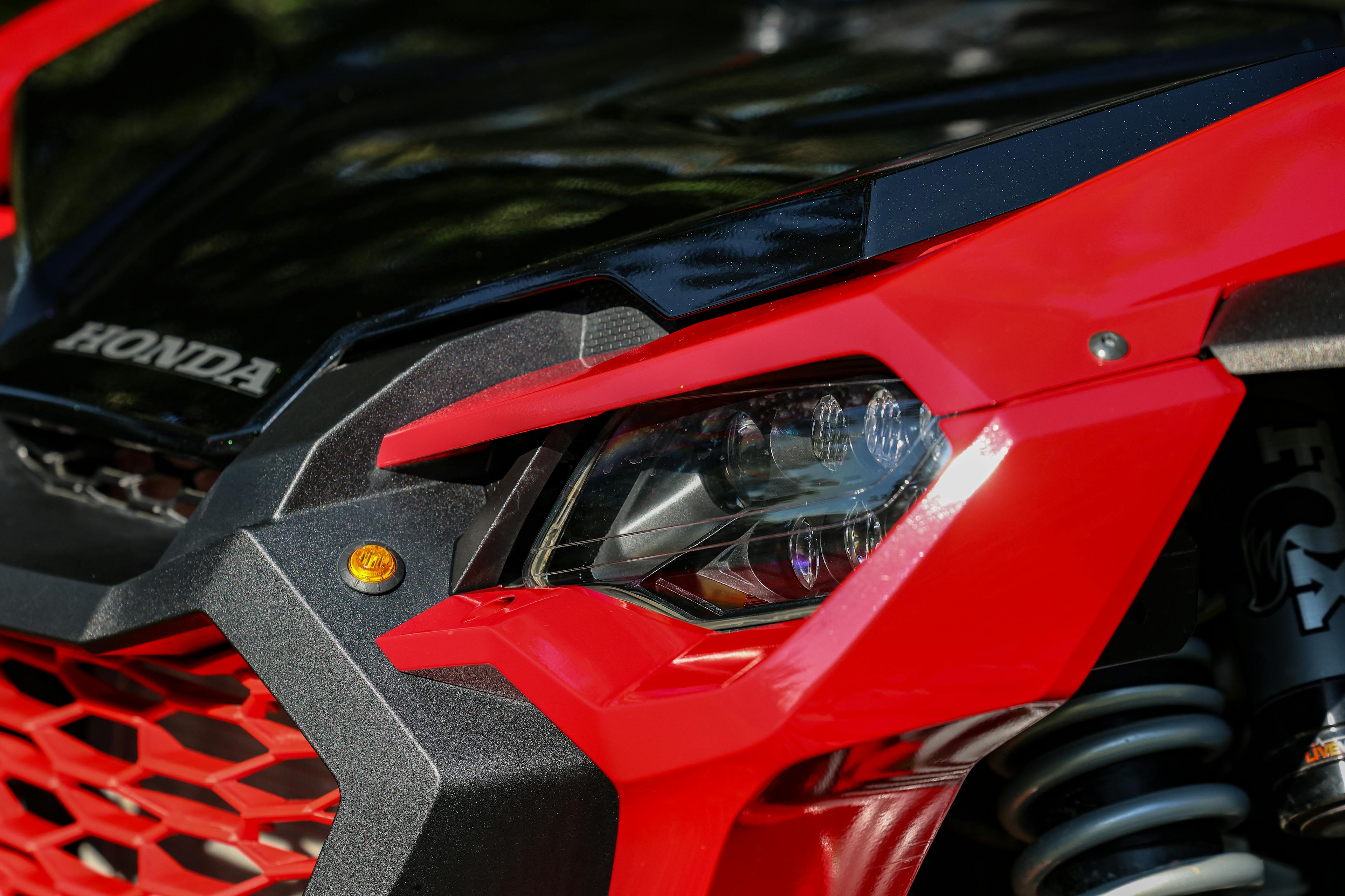 2022 Honda Talon 1000X-4 headlight detail