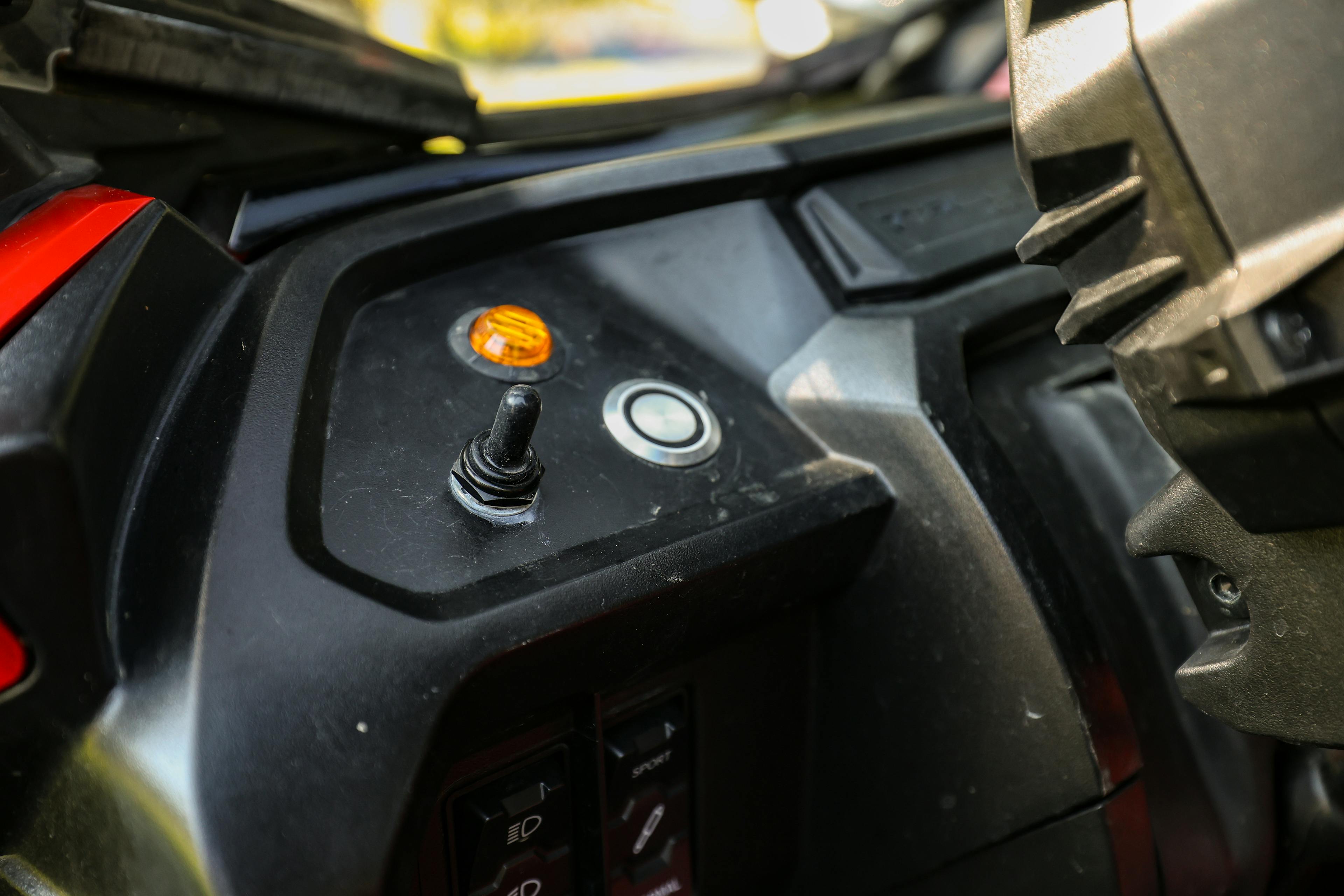 2022 Honda Talon 1000X-4 toggle switch detail.