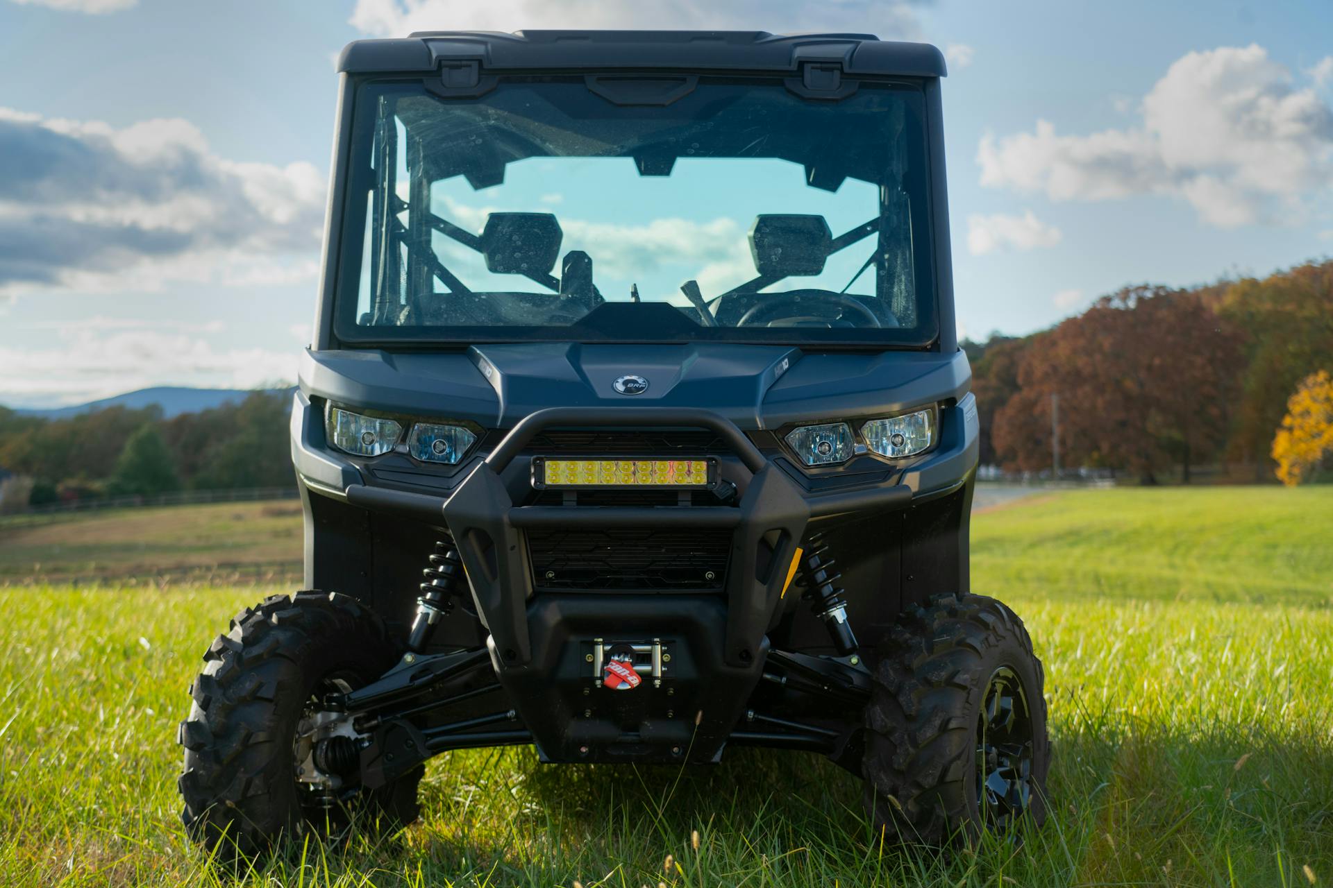 2025 Can-Am Defender Max XT HD10 front