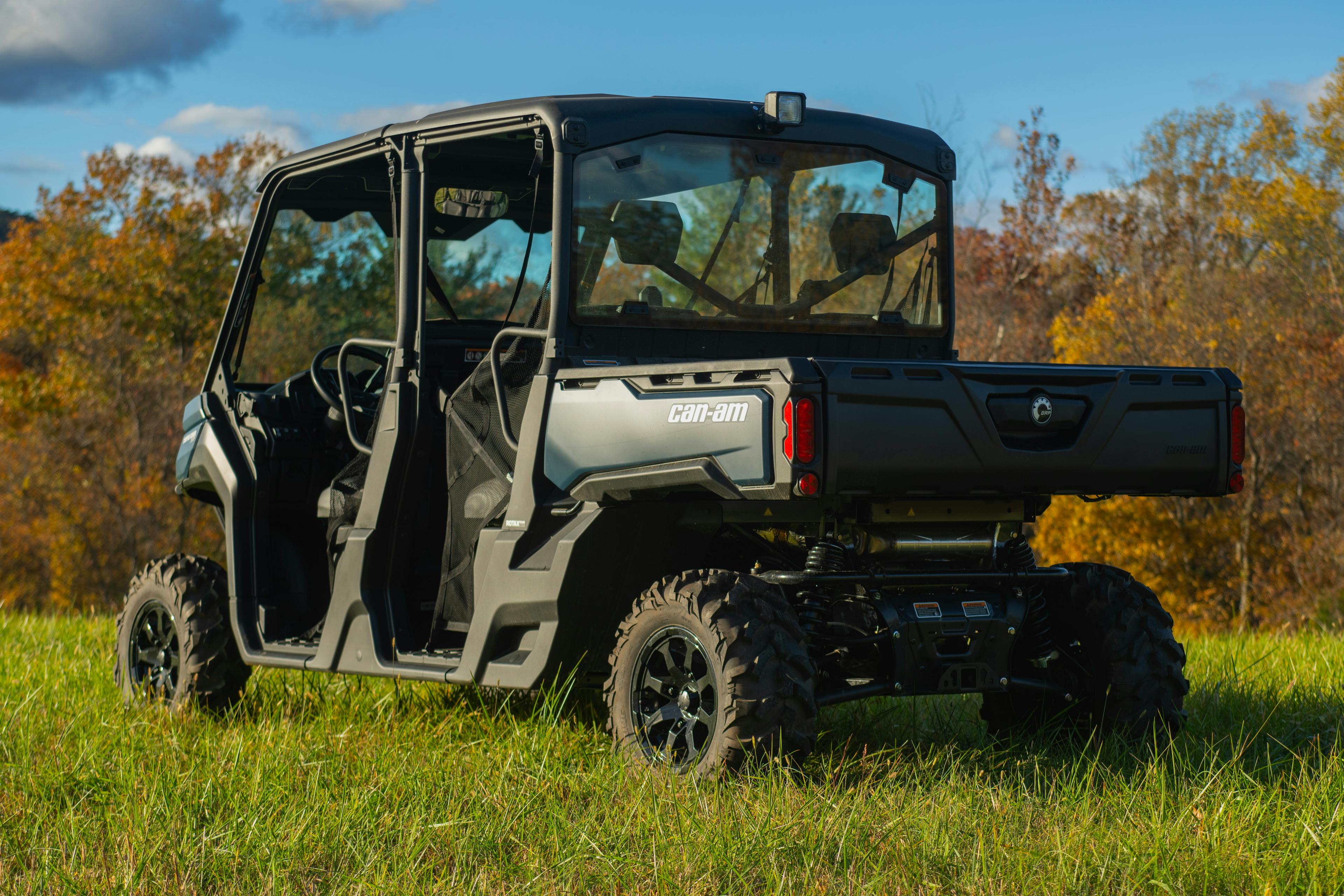 2025 Can-Am Defender Max XT HD10 driver rear 3/4 bed down