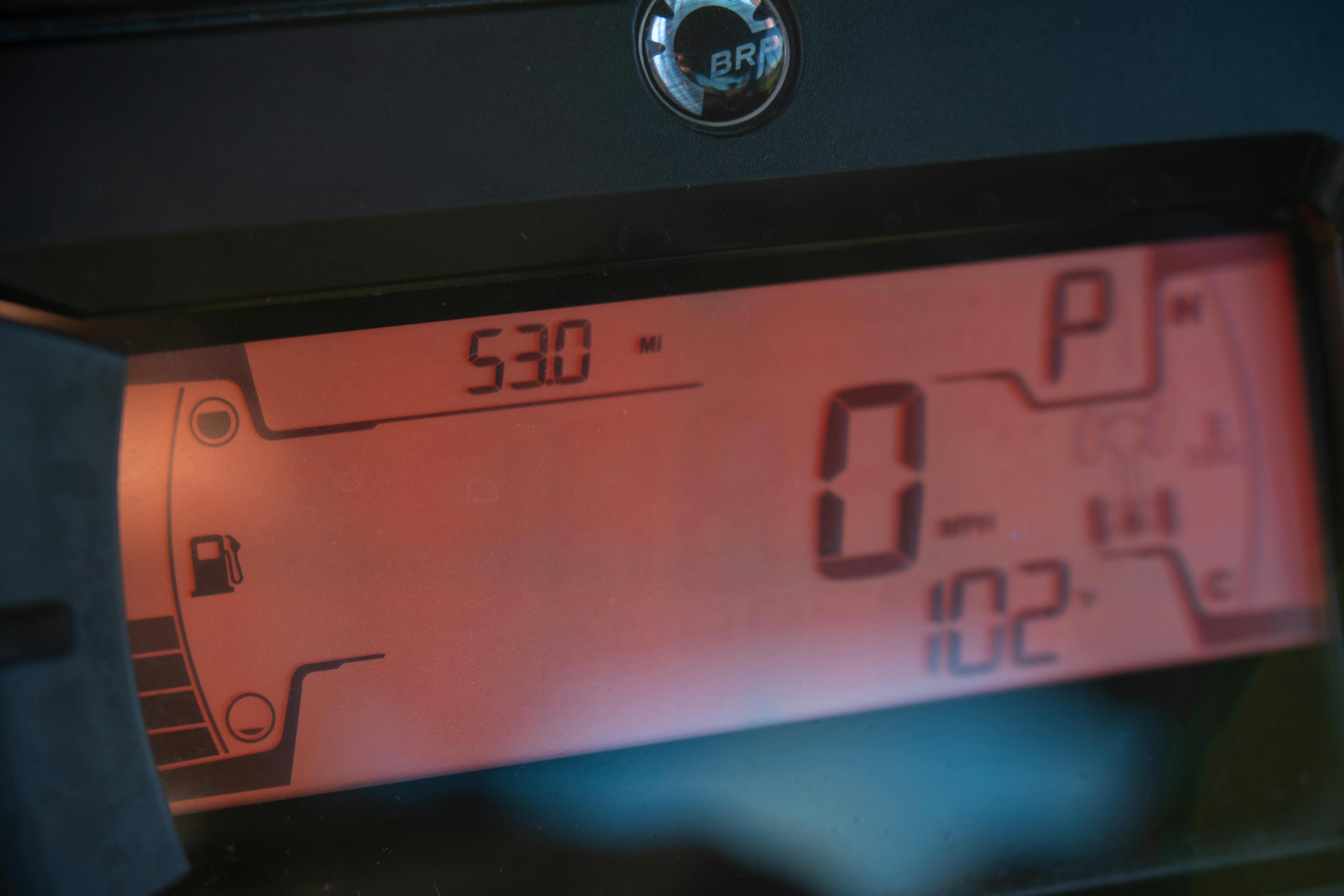 2025 Can-Am Defender Max XT HD10 odometer