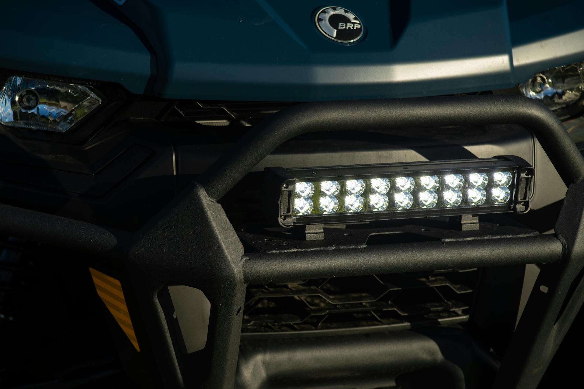 2025 Can-Am Defender Max XT HD10 front light bar tight