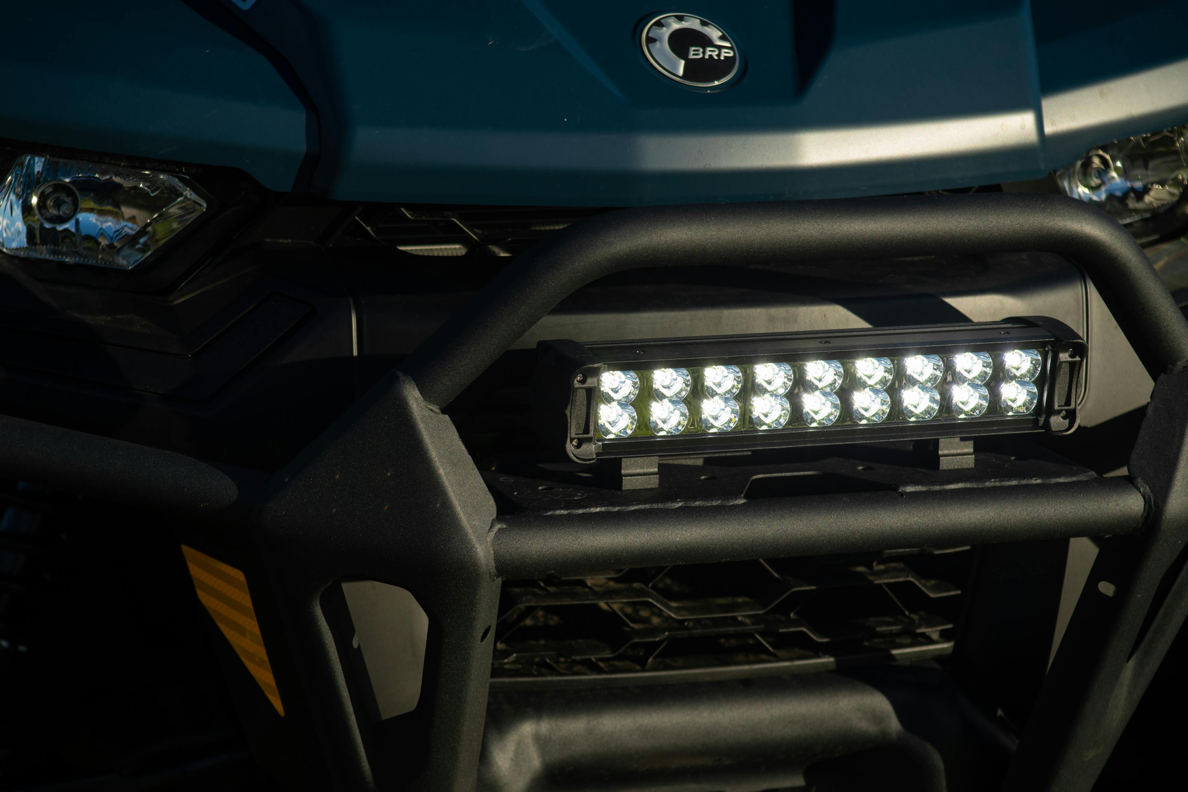 2025 Can-Am Defender Max XT HD10 front light bar tight