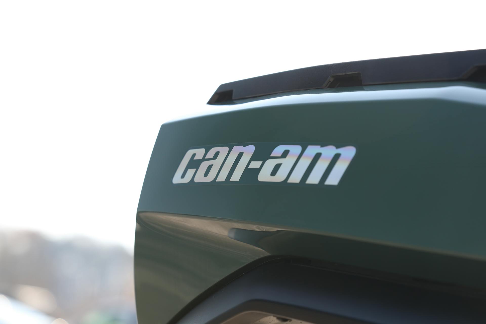 2023 Can-Am Commander 700 DPS driver bed detail